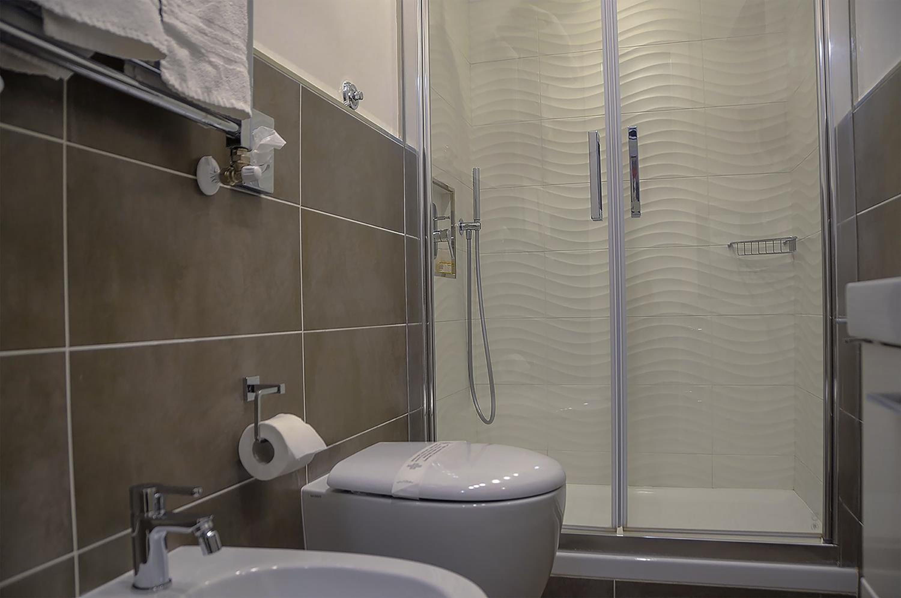Double Room with Private Bathroom photo 2