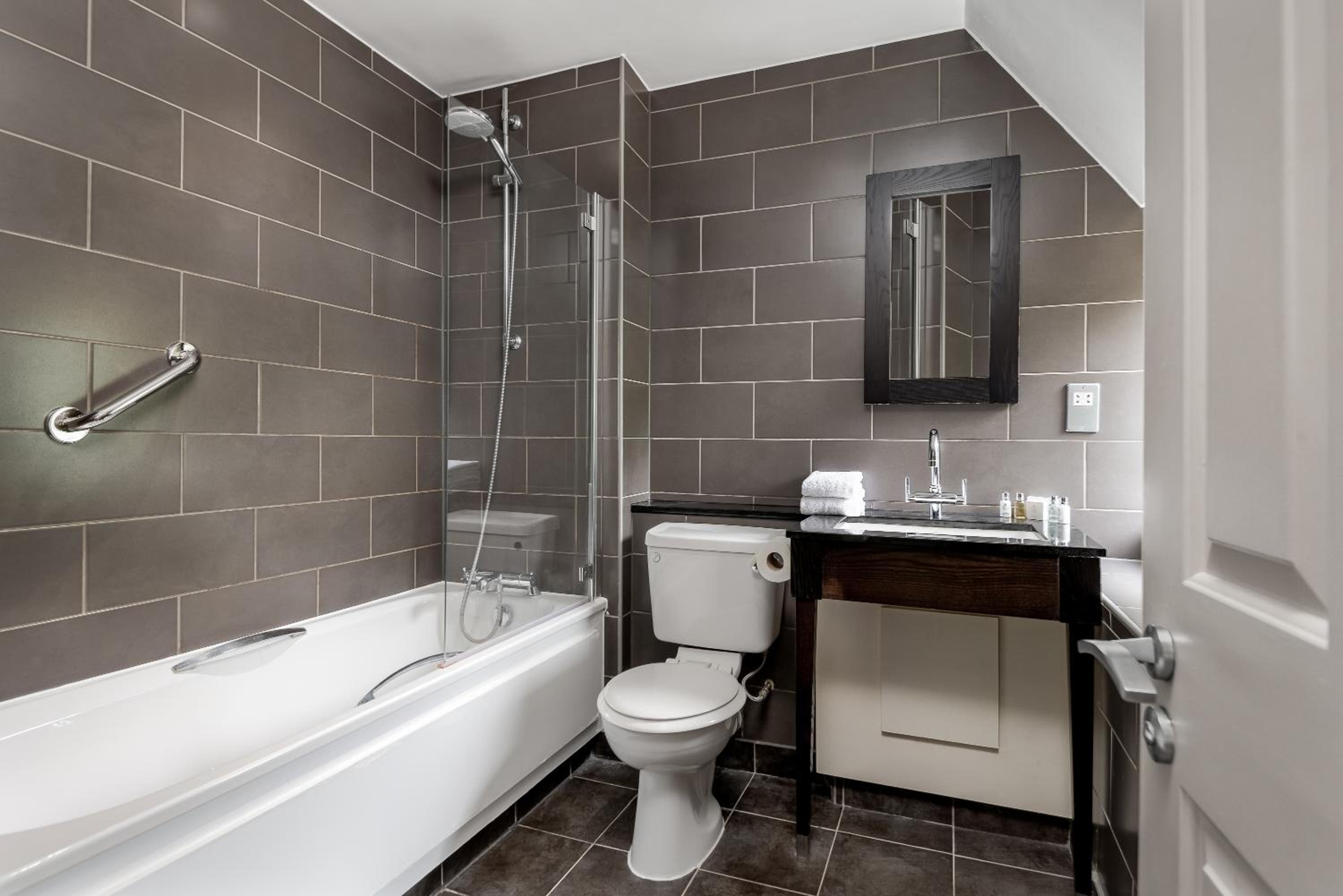 Double Room - Main Building - Photo 5
