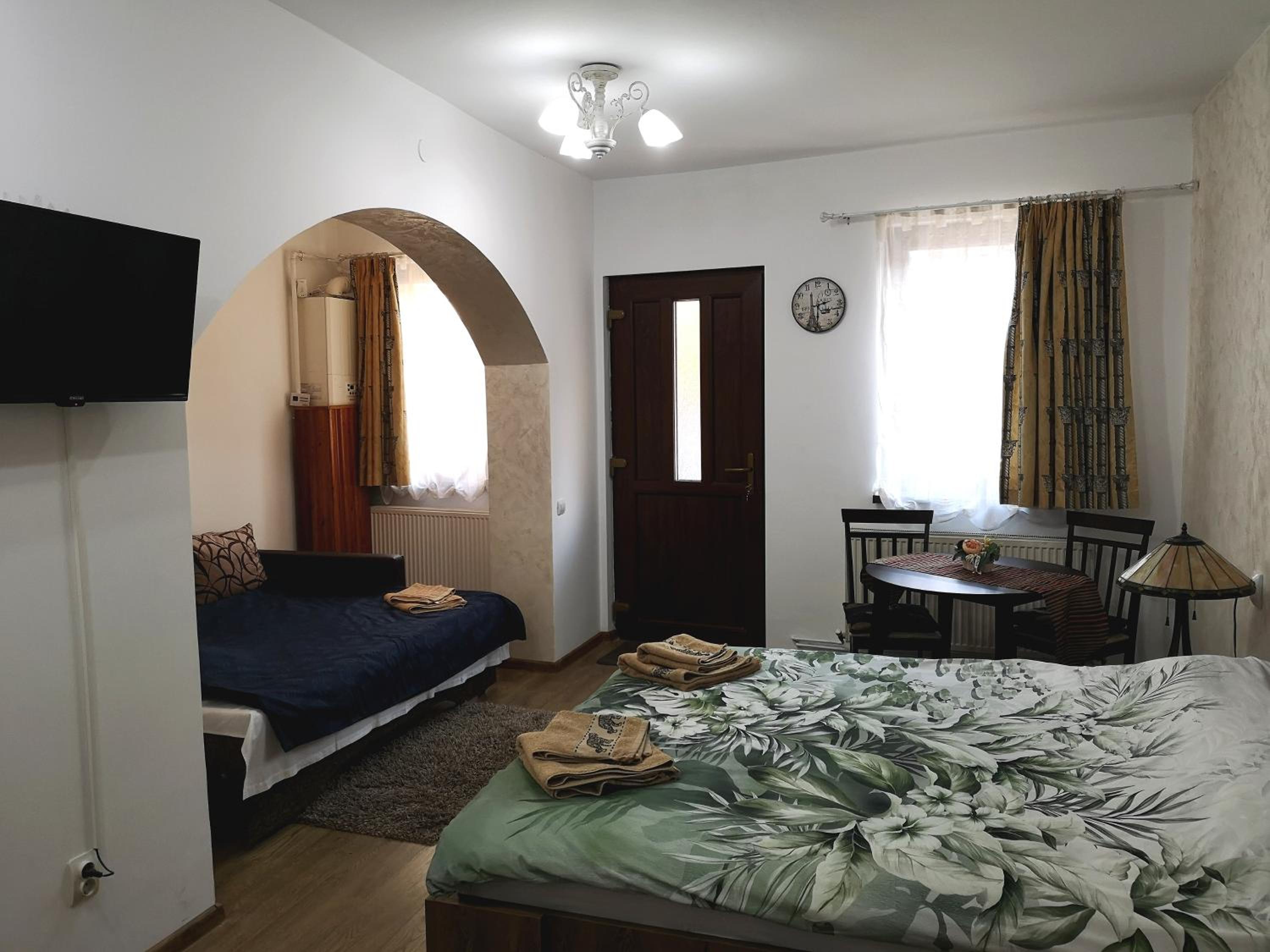 Double Room with Extra Bed - Photo 1
