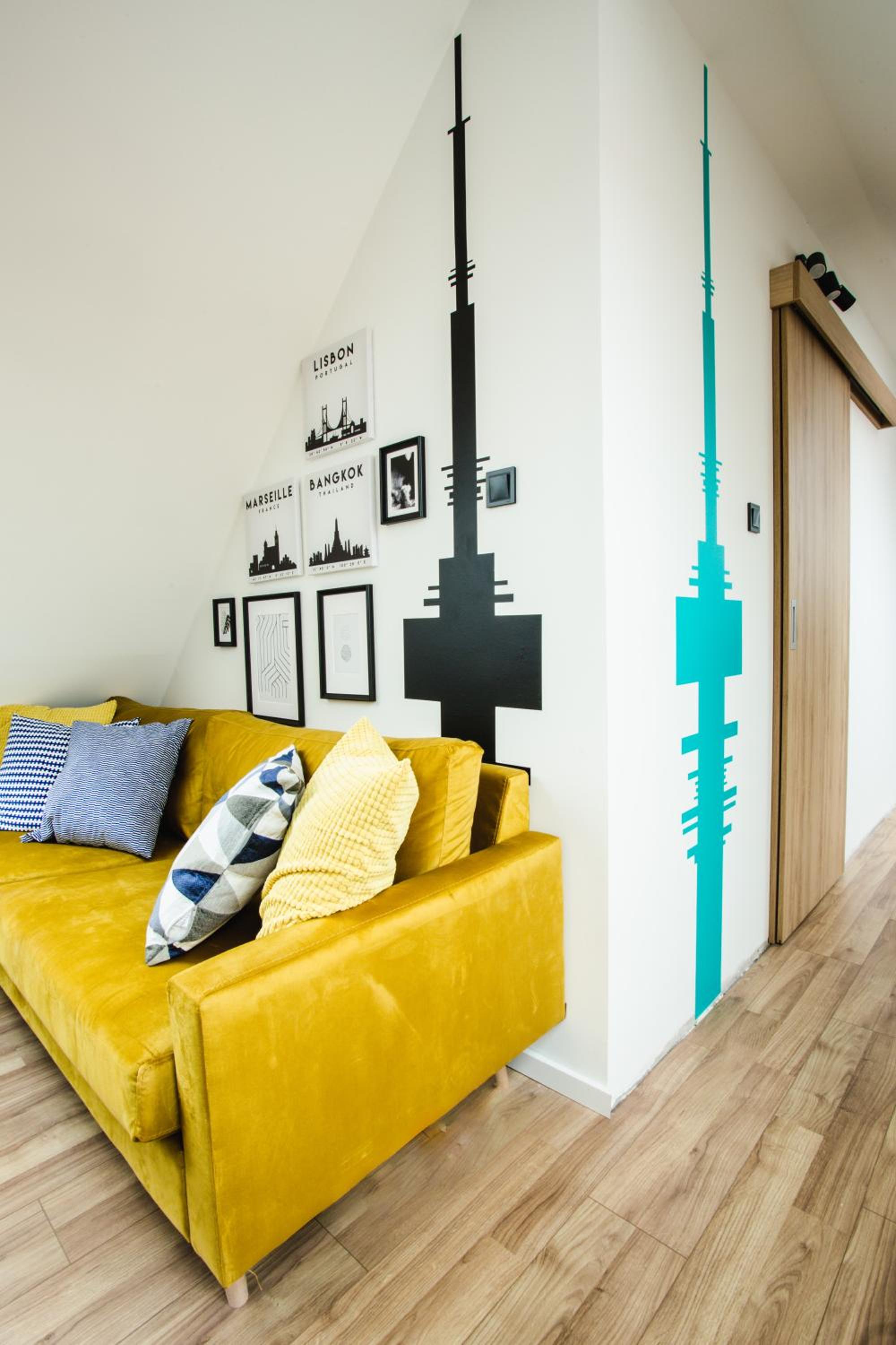 One-Bedroom Apartment photo 1