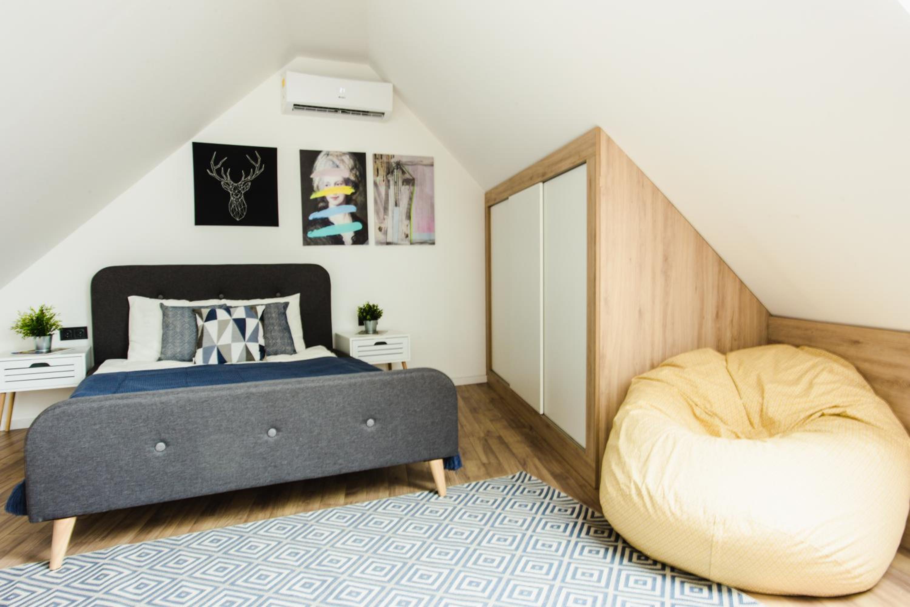 One-Bedroom Apartment photo 2