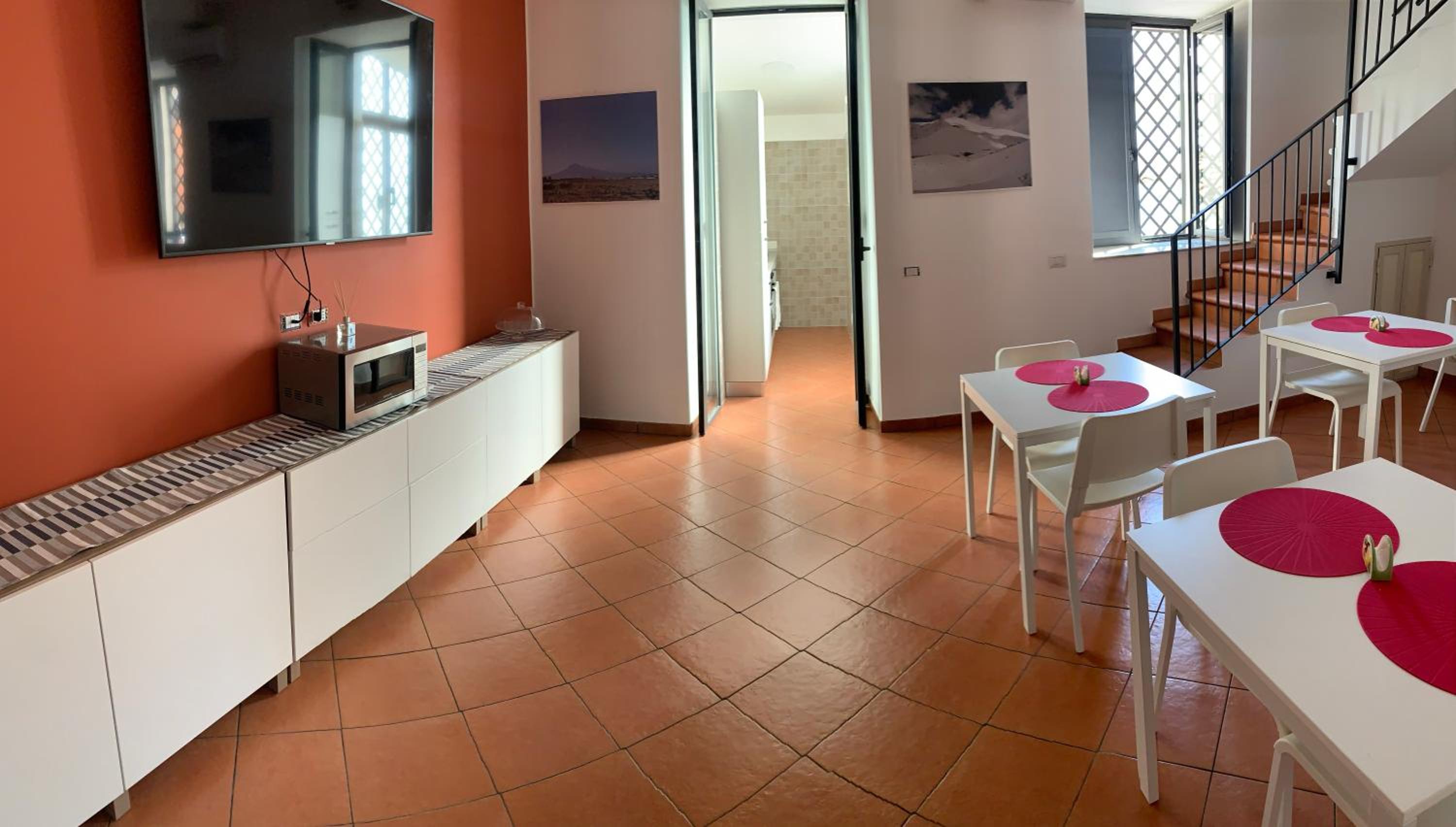 Double Room with Private Bathroom - Photo 12