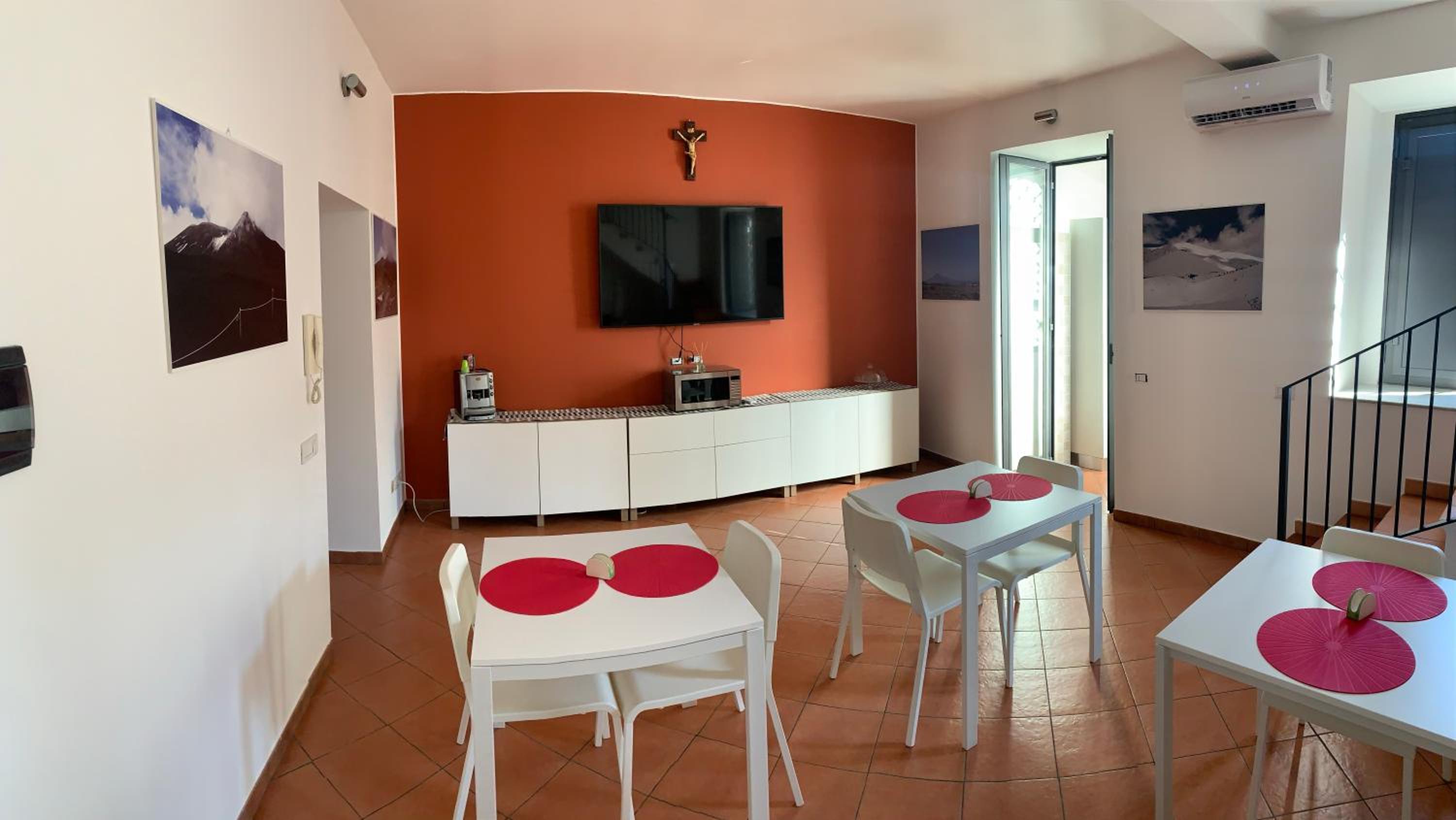 Double Room with Private Bathroom - Photo 16