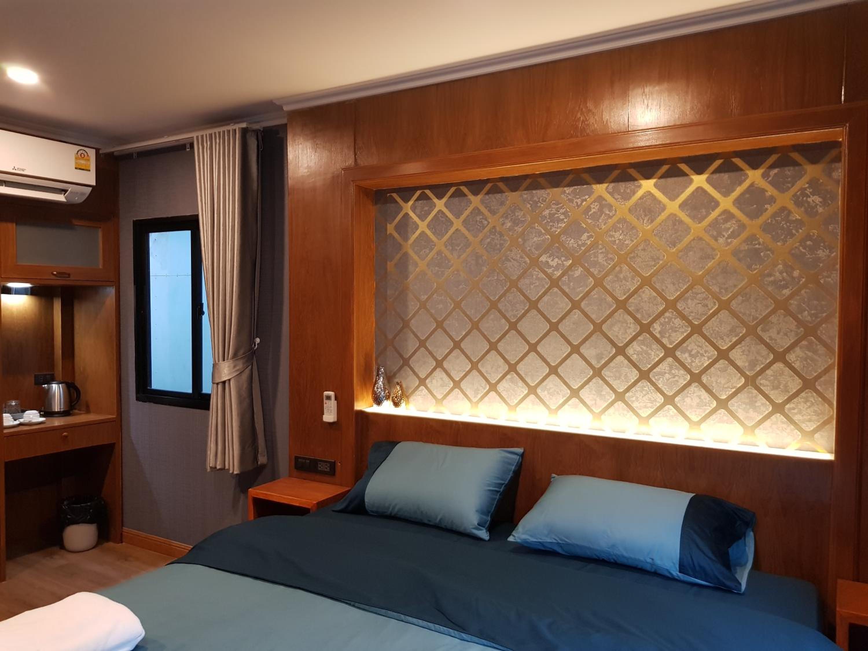 Deluxe Suite photo 3