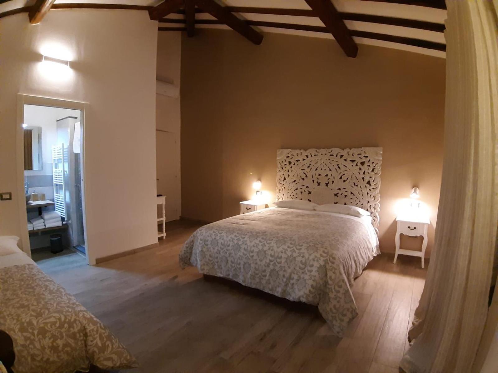 Deluxe Double Room photo 3