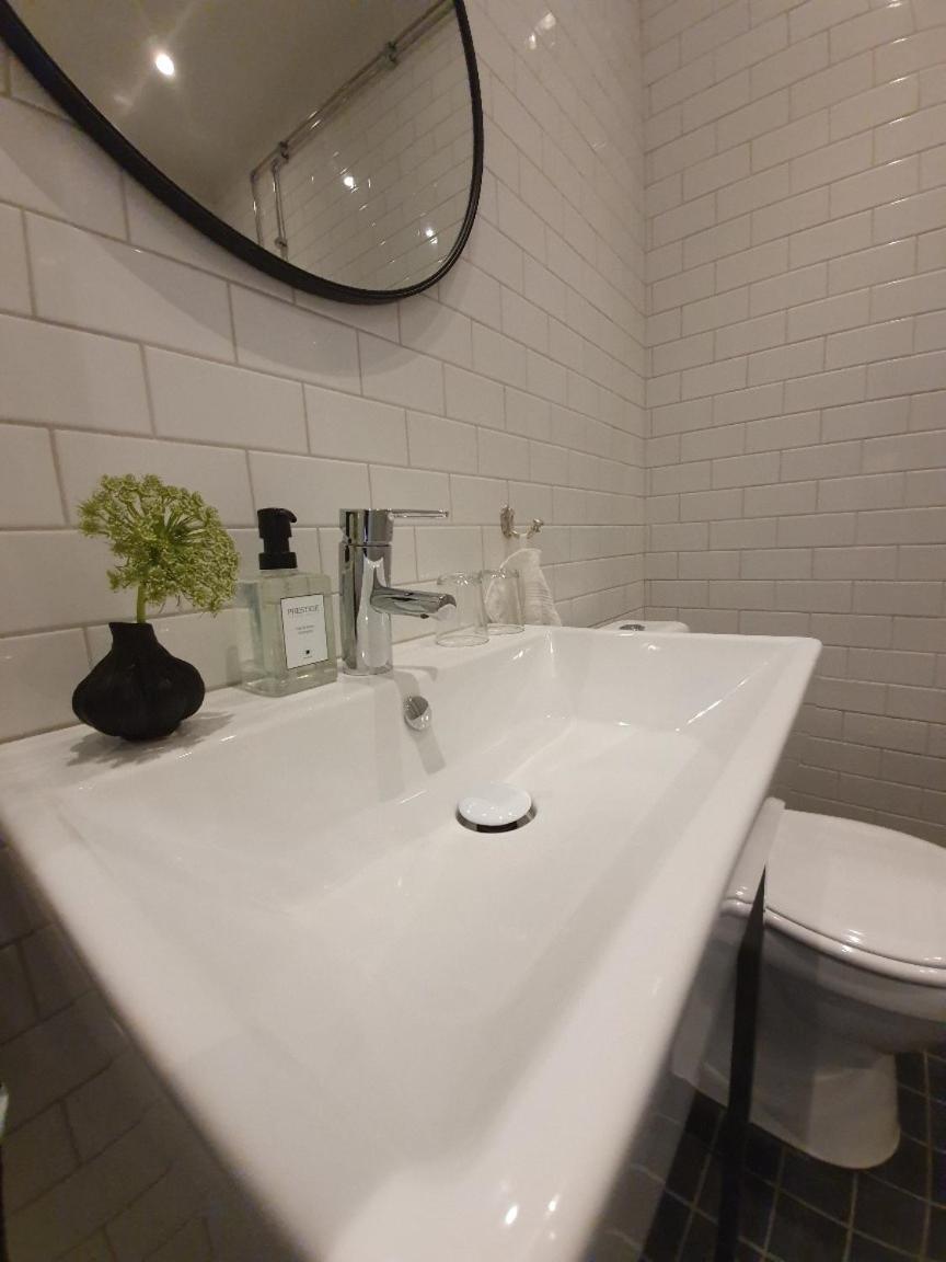 Double Room - Photo 10