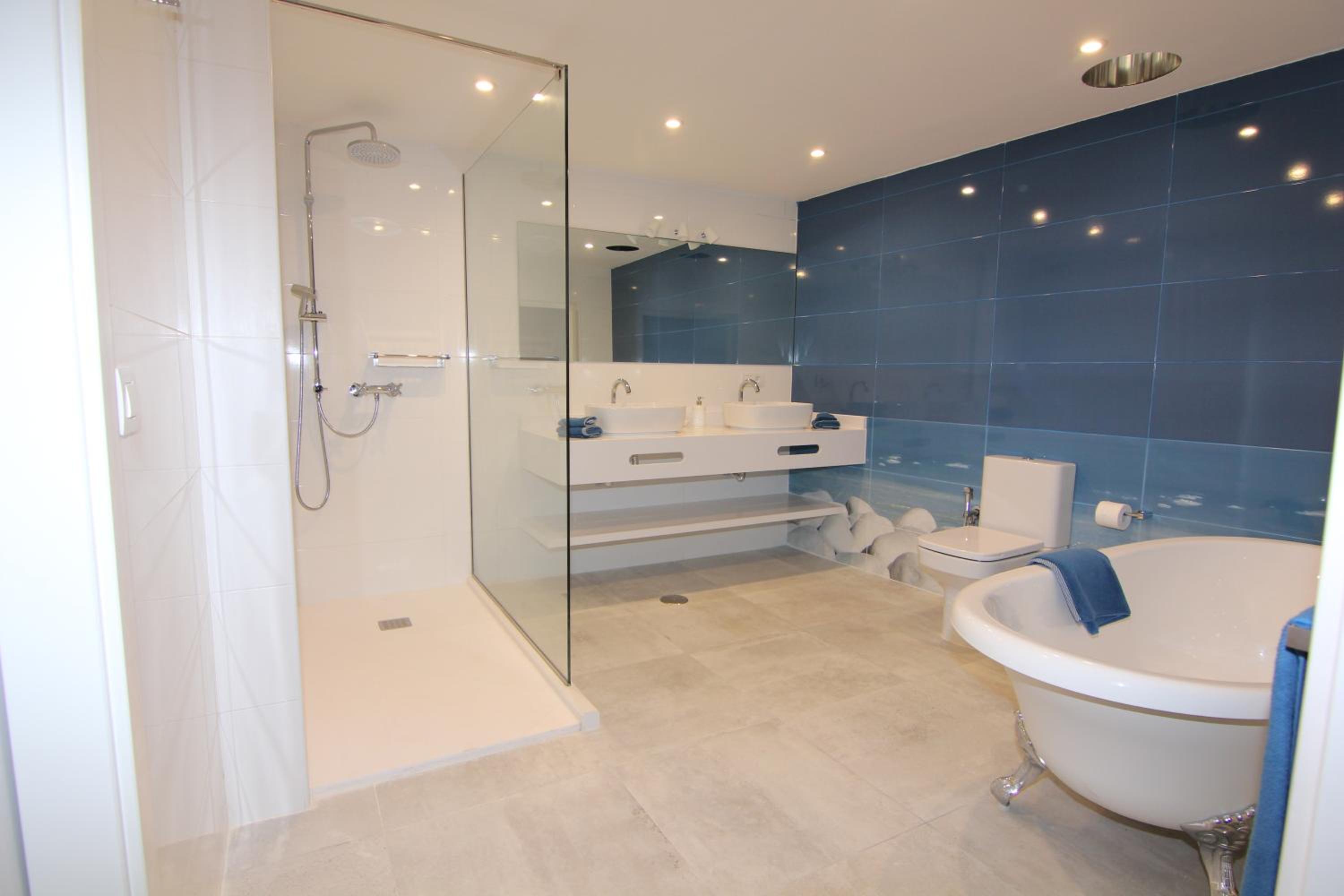 Deluxe Suite photo 2