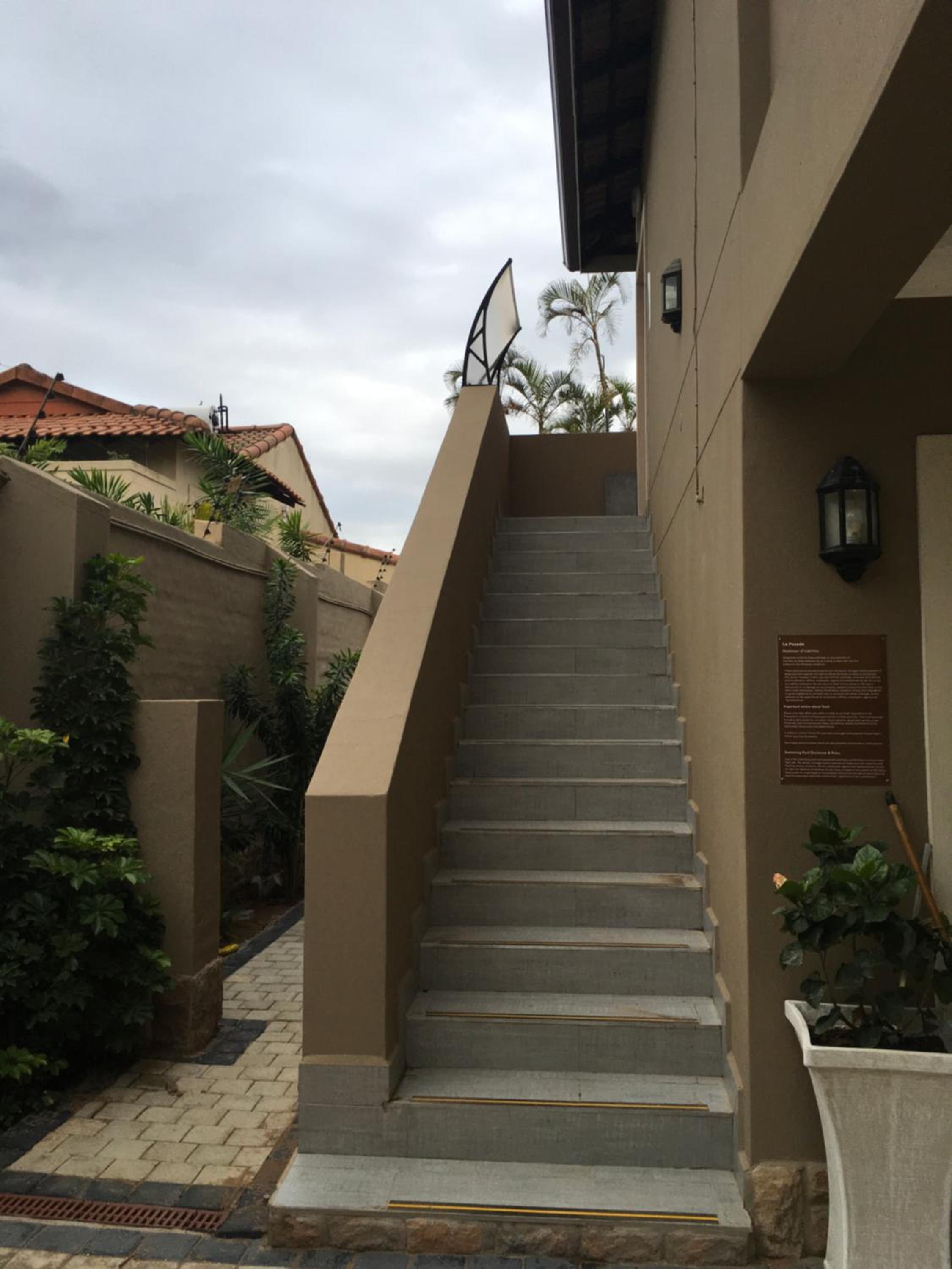 Apartment with Balcony - Photo 12