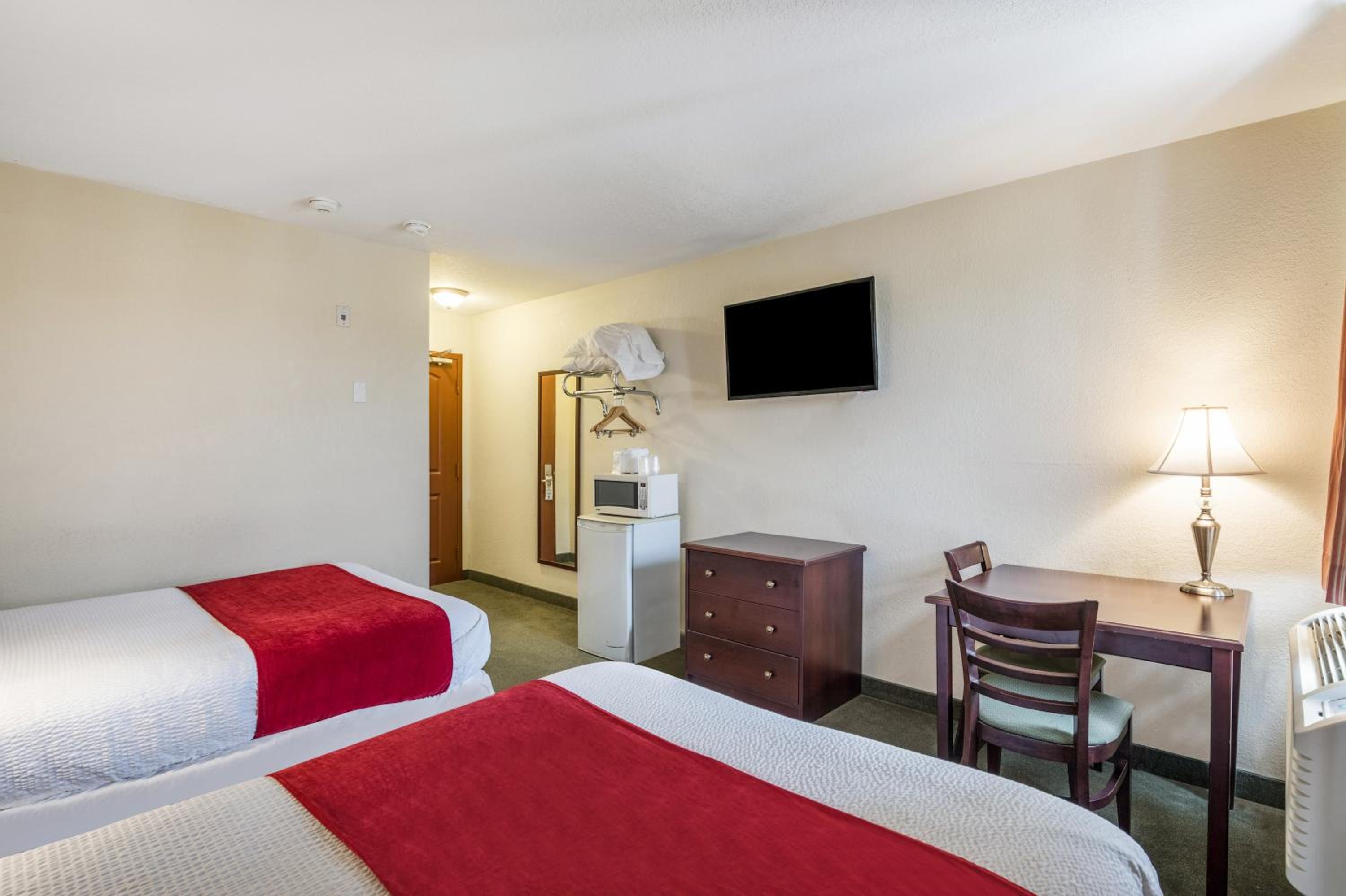 Double Room with Two Double Beds - Non-Smoking photo 2