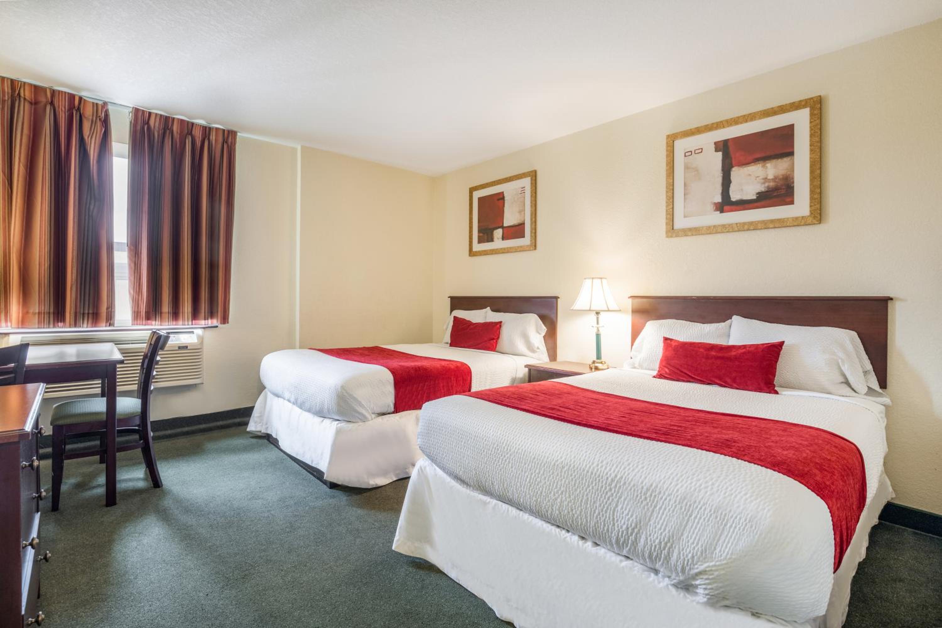 Double Room with Two Double Beds - Non-Smoking photo 1