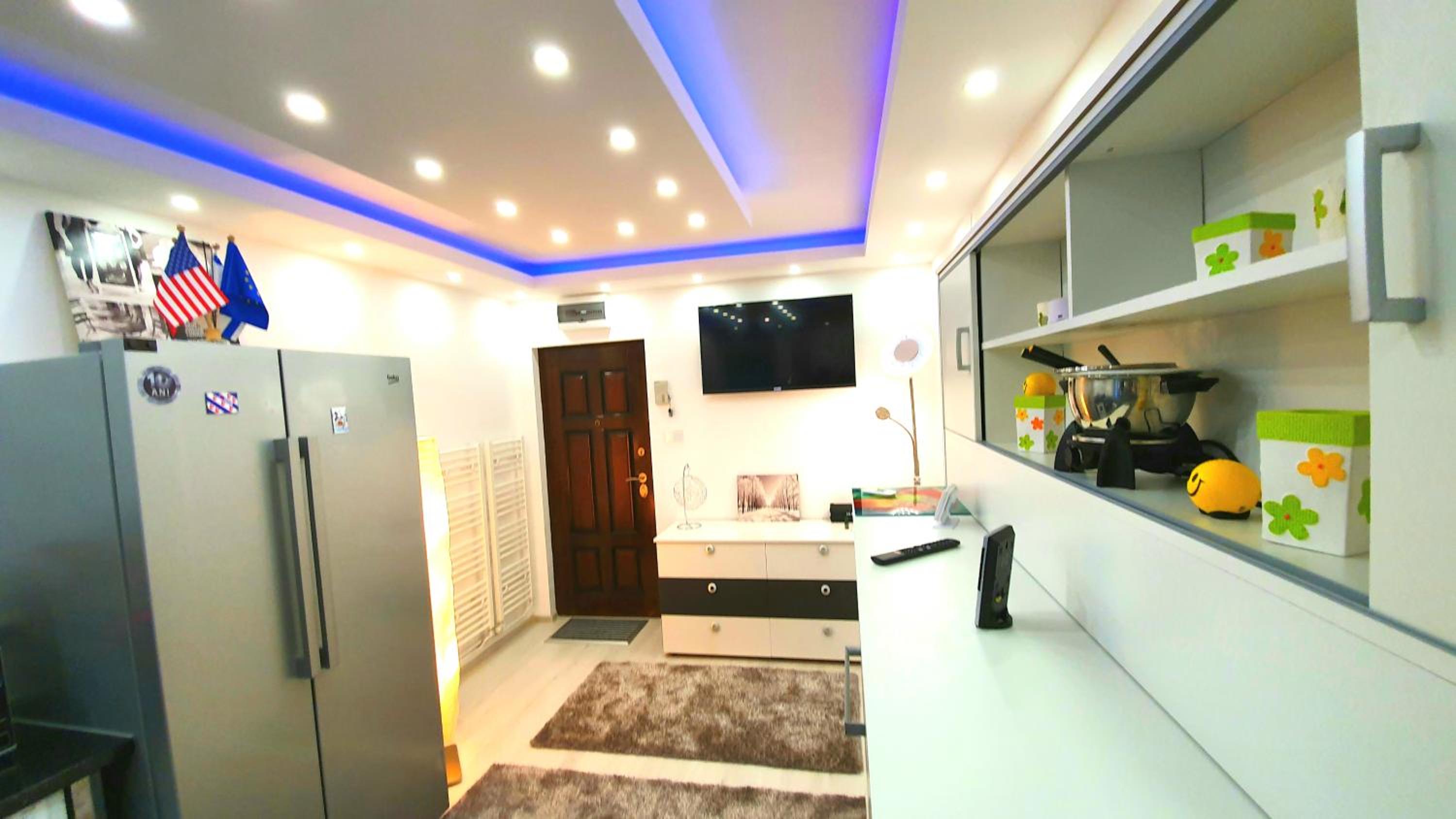 Two-Bedroom Apartment - Photo 30
