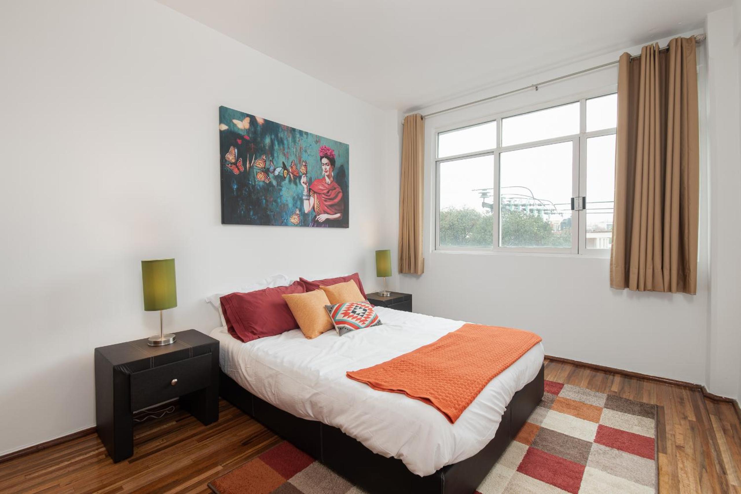 Apartment with Balcony - Photo 11