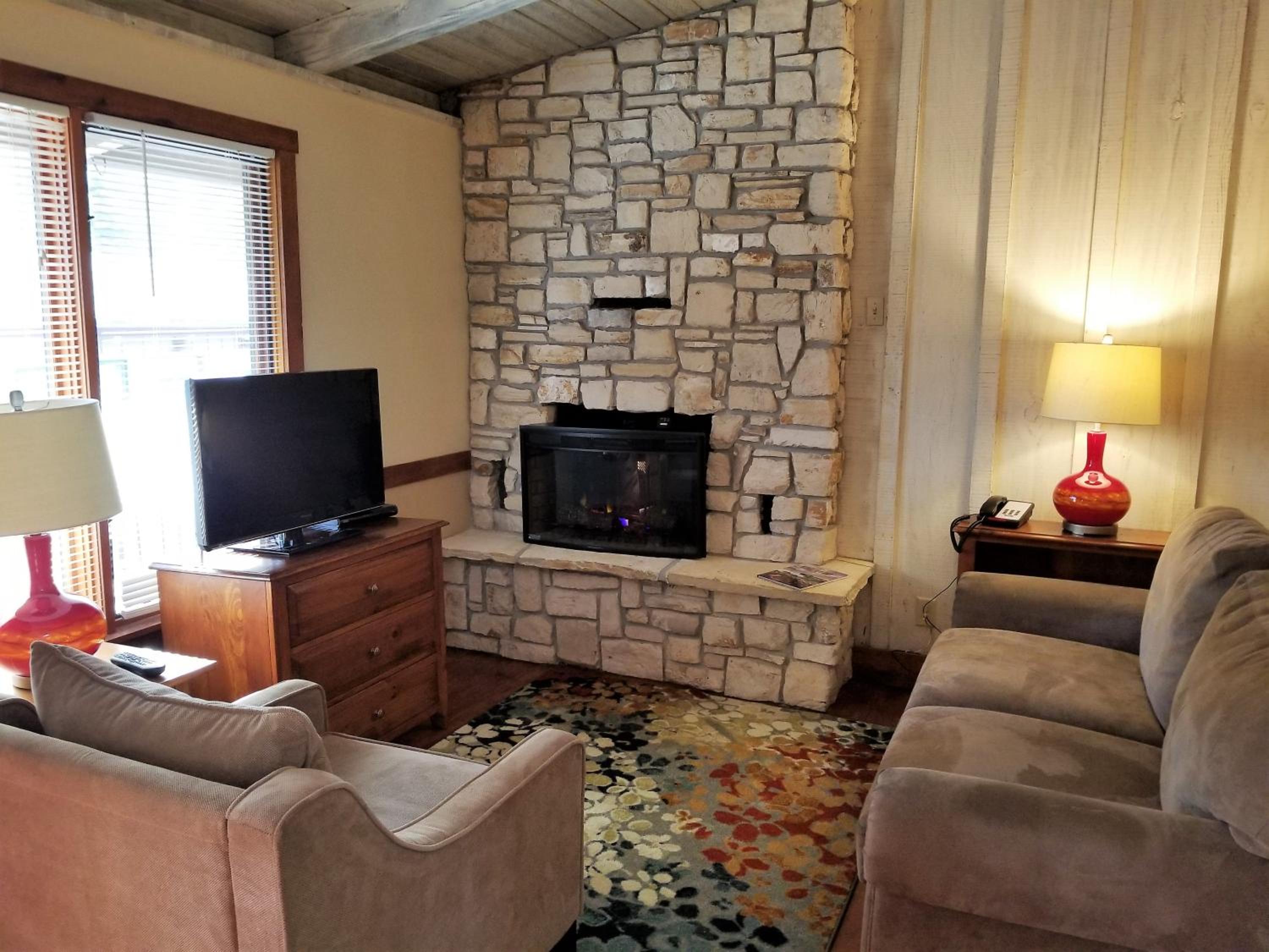 Deluxe King Suite