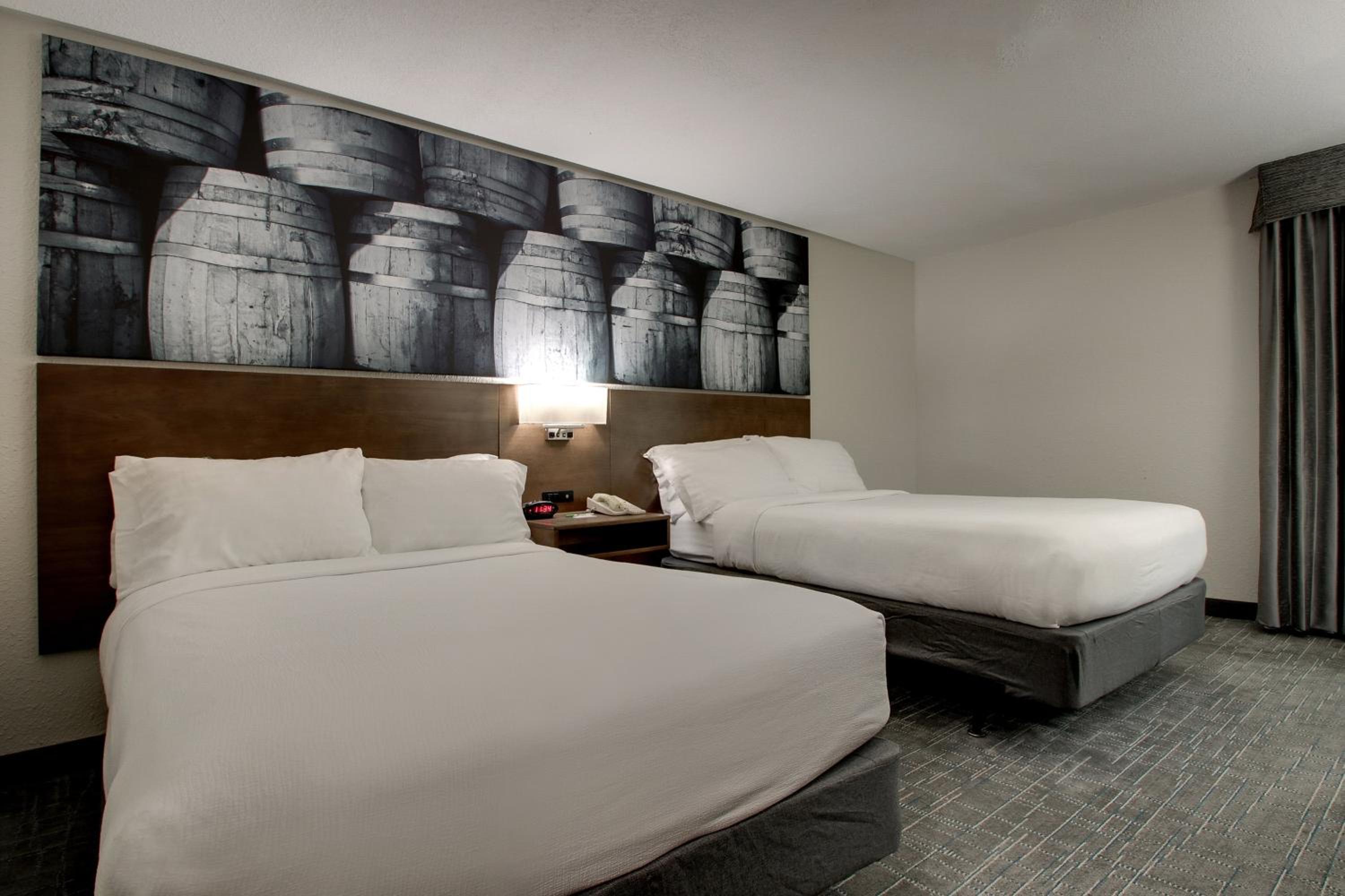 Double Room with Two Double Beds - Non-Smoking - Photo 3