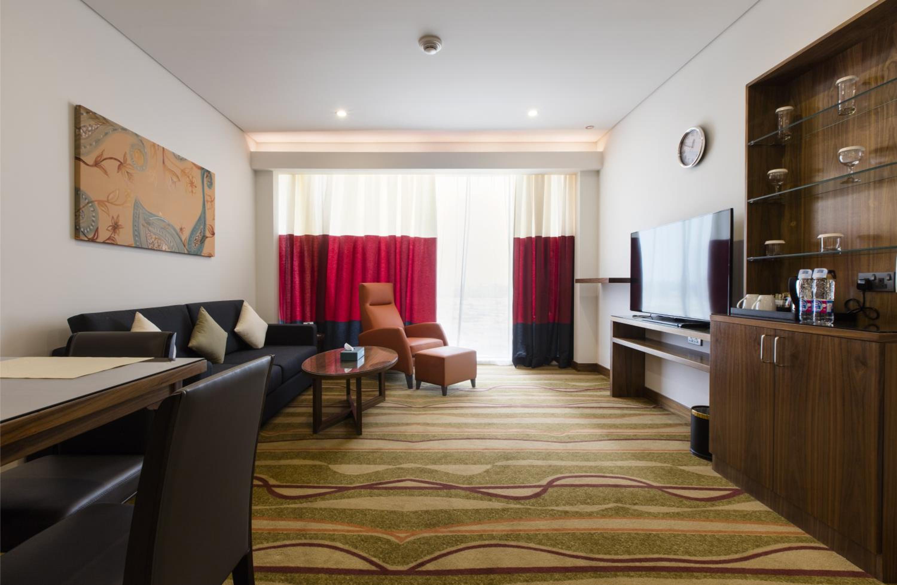 Three-Bedroom Apartment - Photo 10