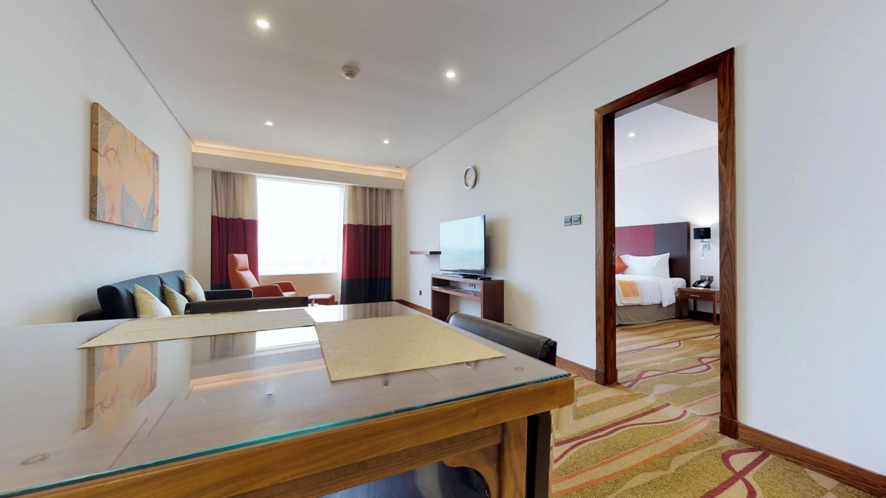 One-Bedroom Apartment With City View thumbnail 6