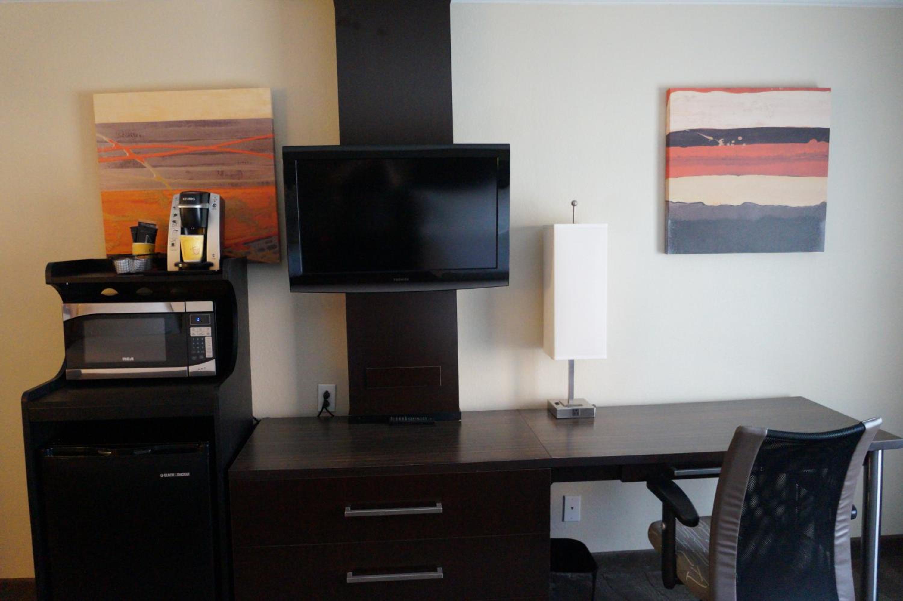 Standard King Room - Photo 2