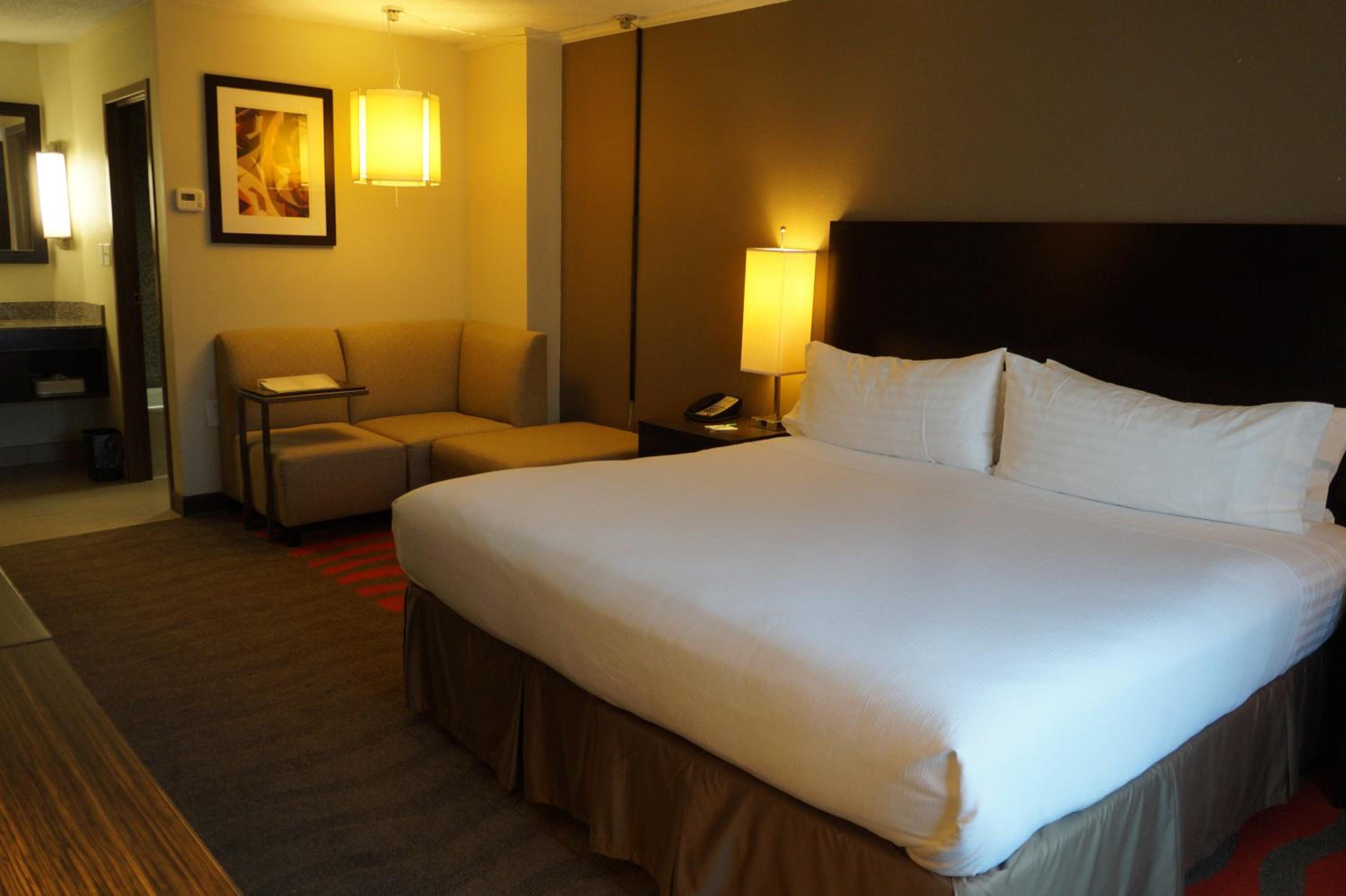 Standard King Room - Photo 1
