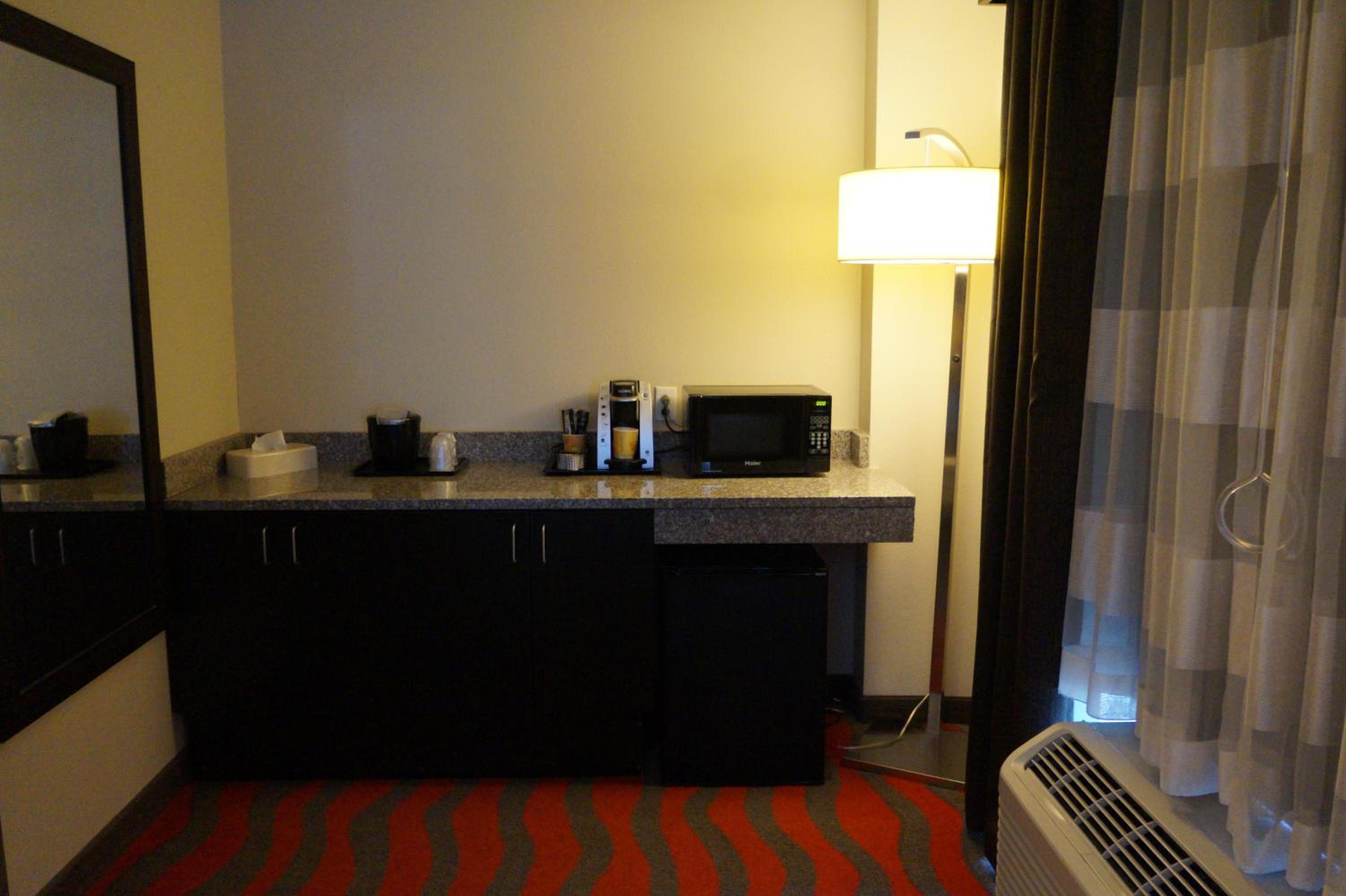 King Room - Disability Access/Roll in Shower - Photo 2