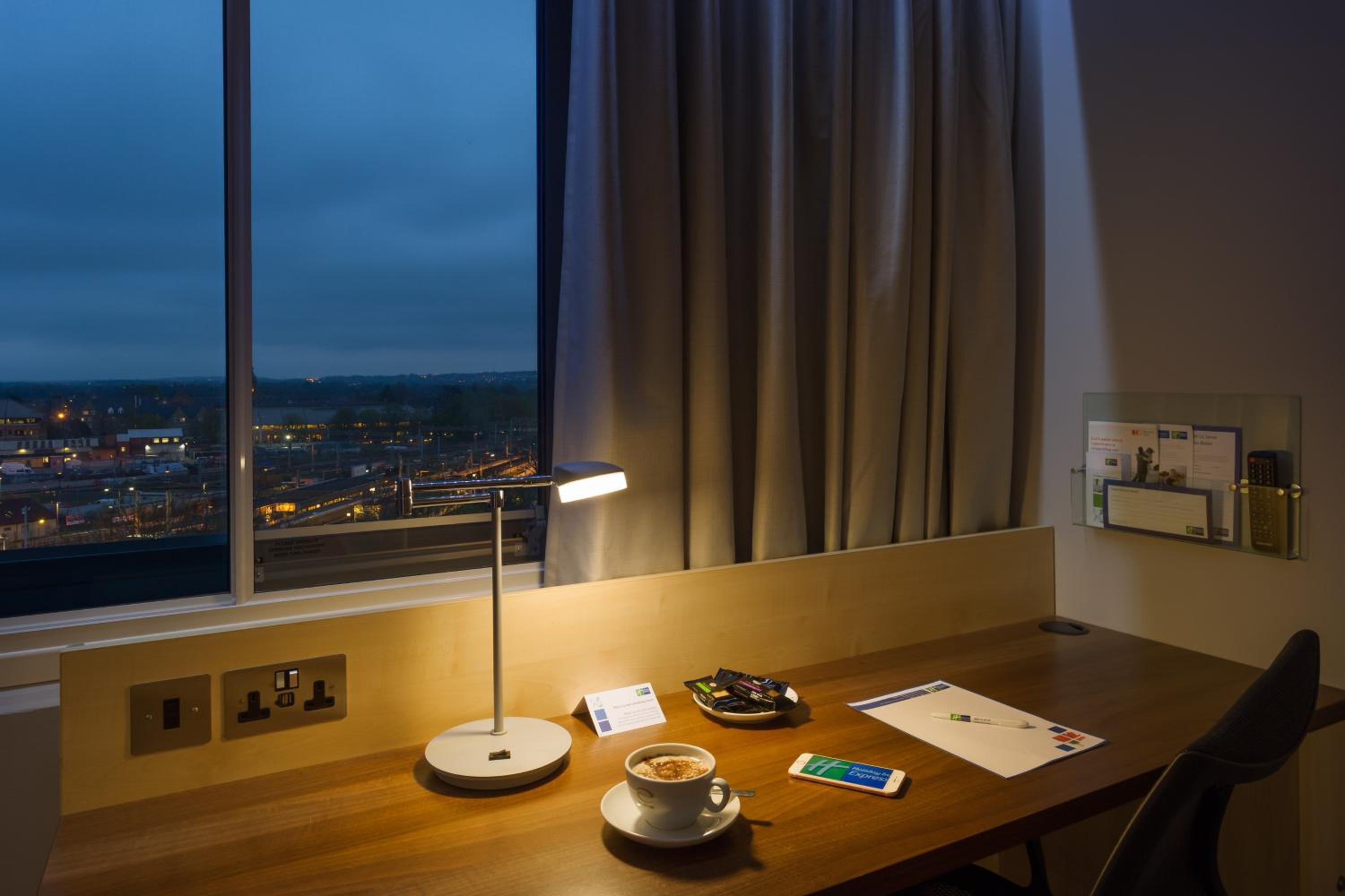 Standard Double Room with Sofa Bed and Free Hot Breakfast - Photo 1