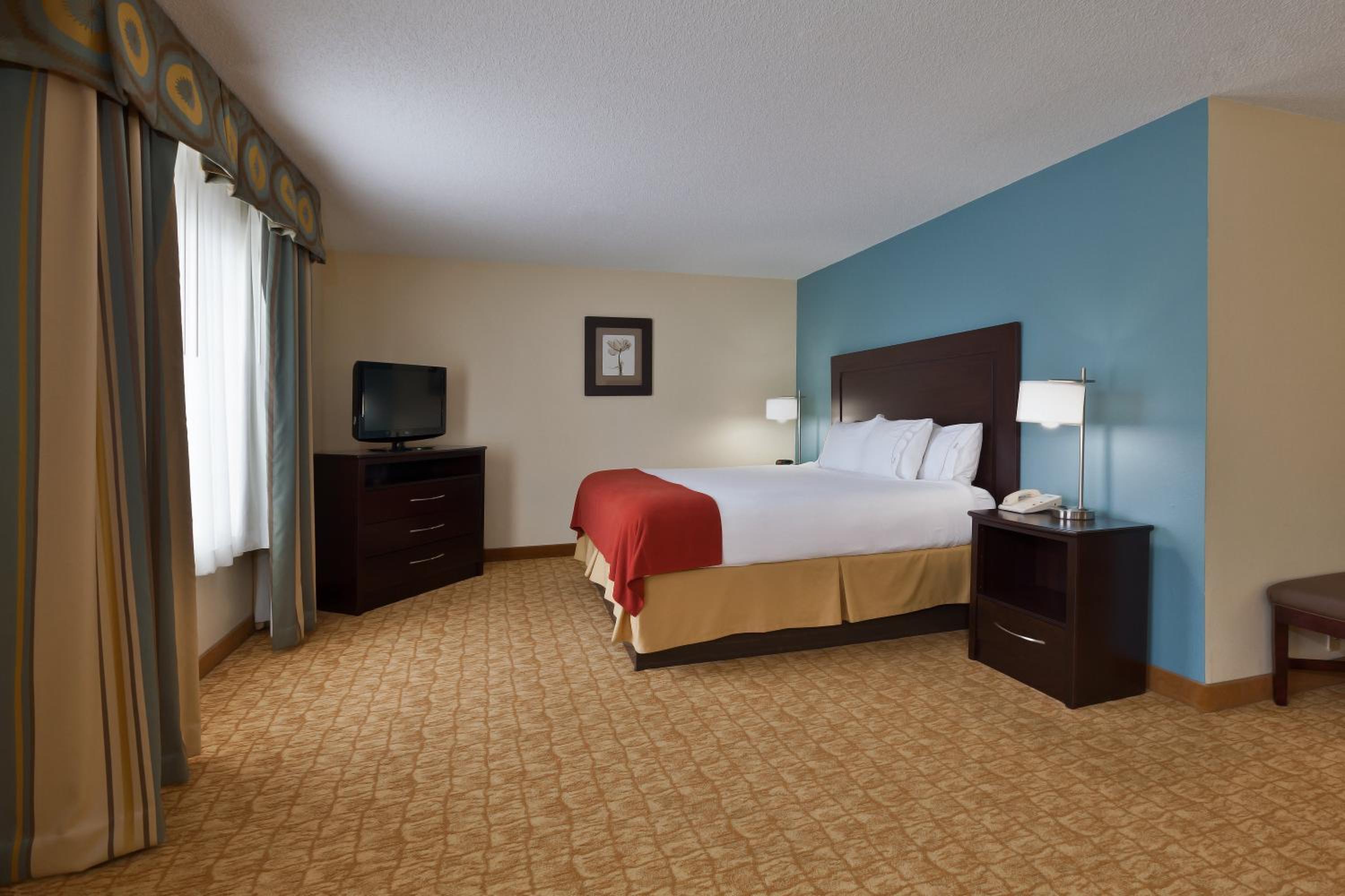 King Suite - Photo 3
