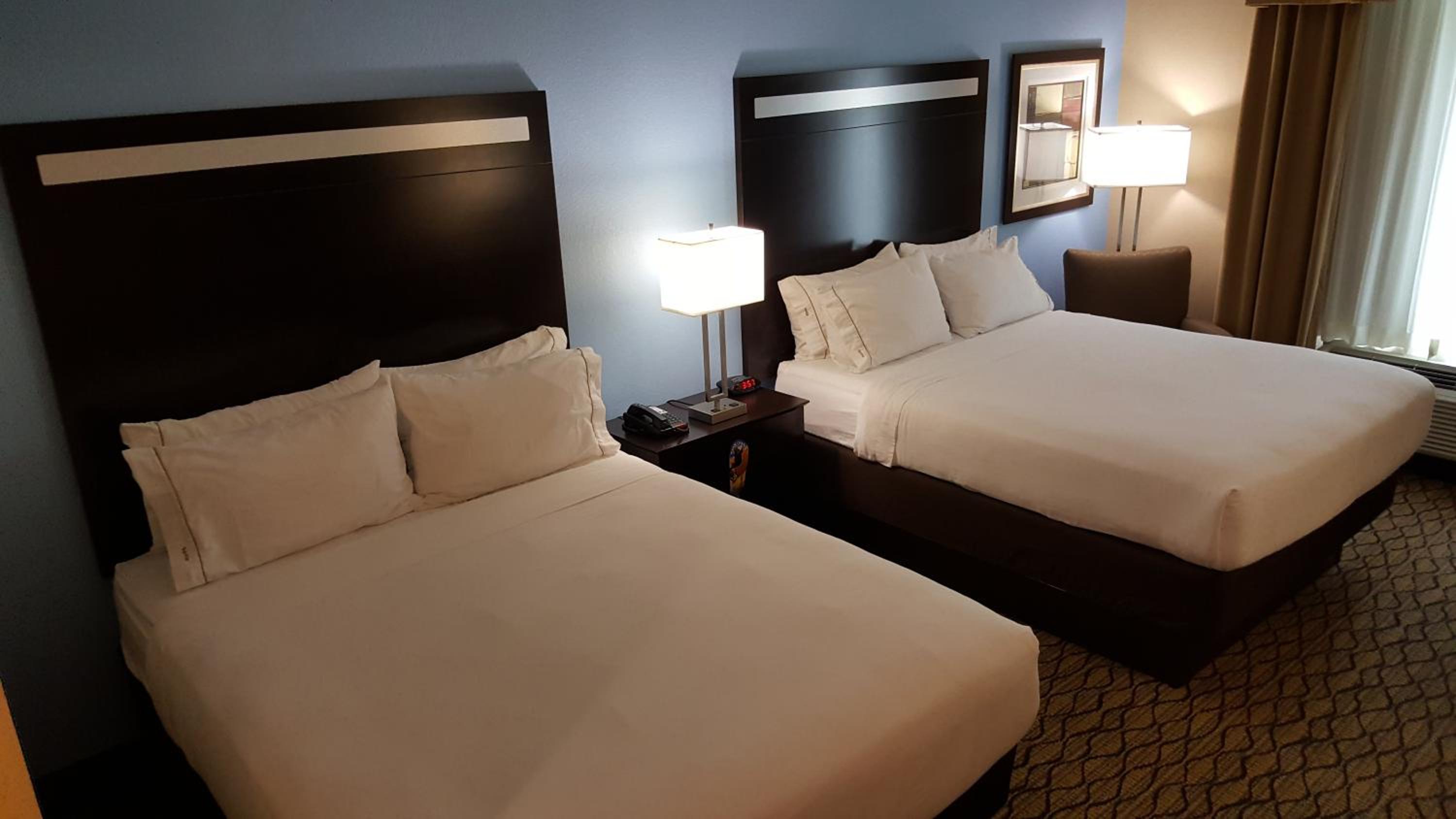 Double Room with Two Double Beds - Hearing Accessible/Non-Smoking  photo 1