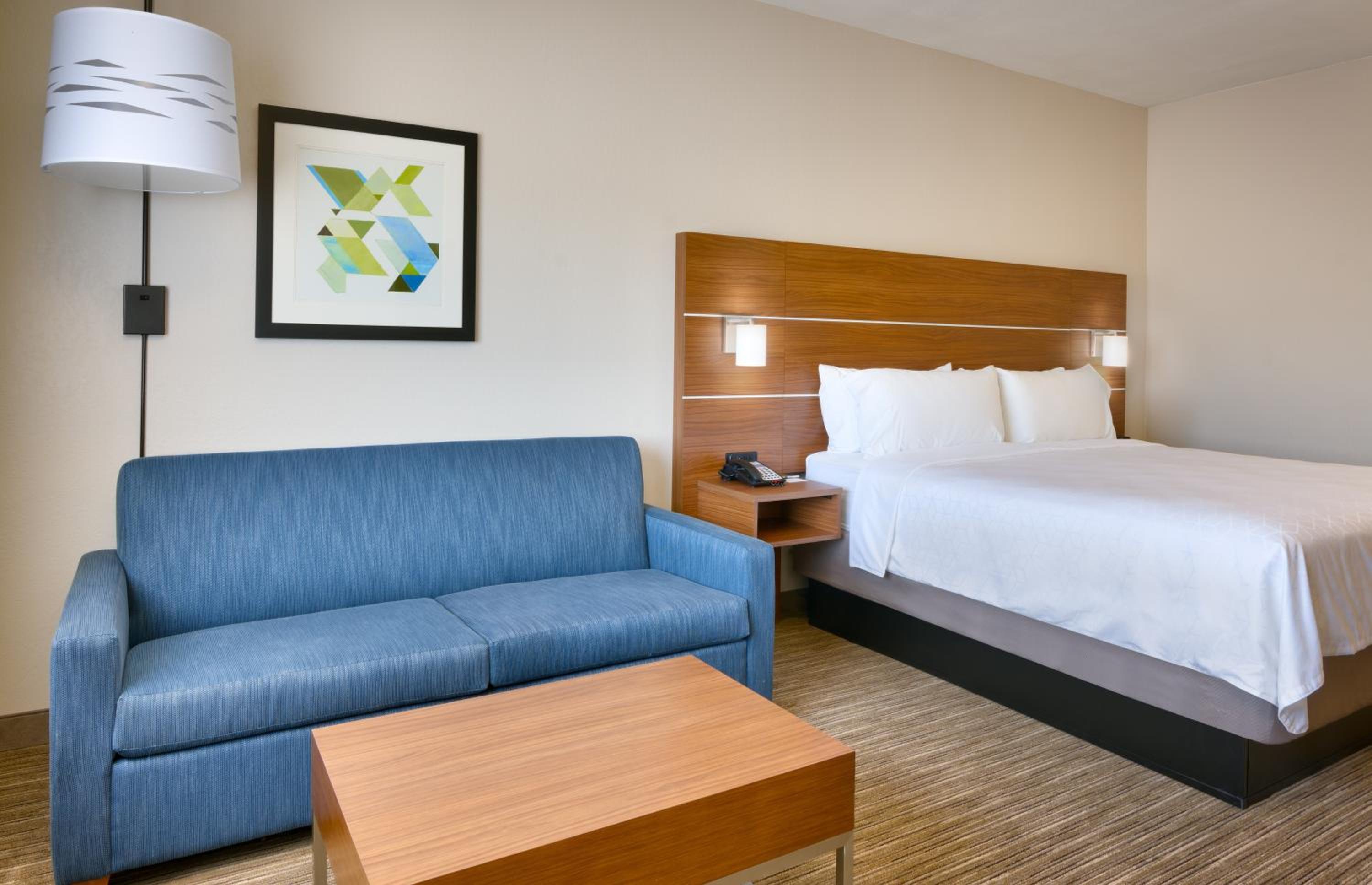 Standard King Room - Photo 2