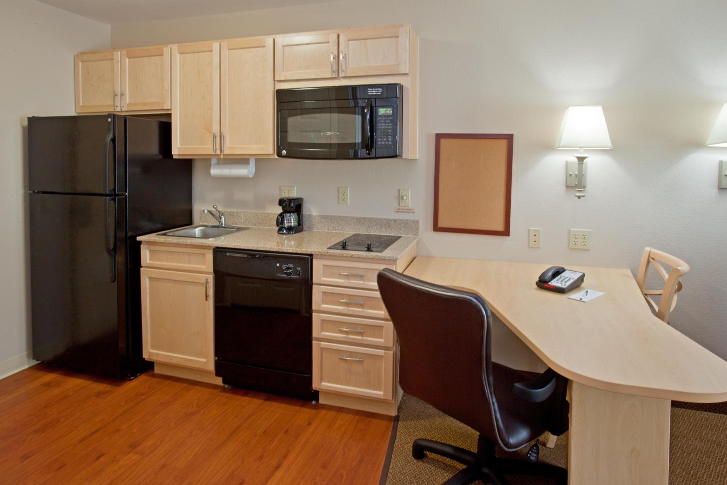 Studio Suite - Photo 2