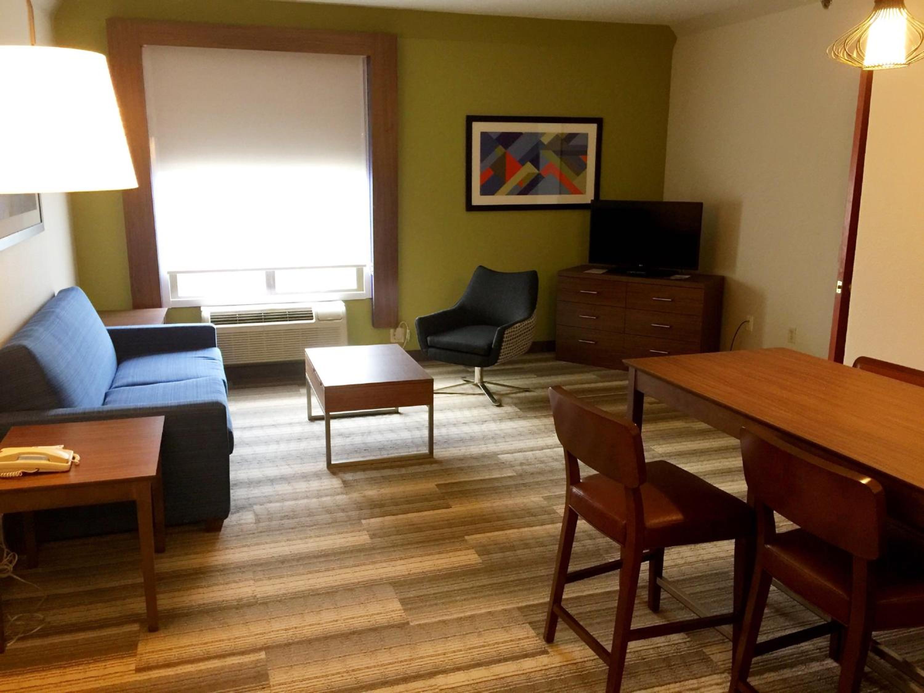 One-Bedroom King Suite - Photo 1