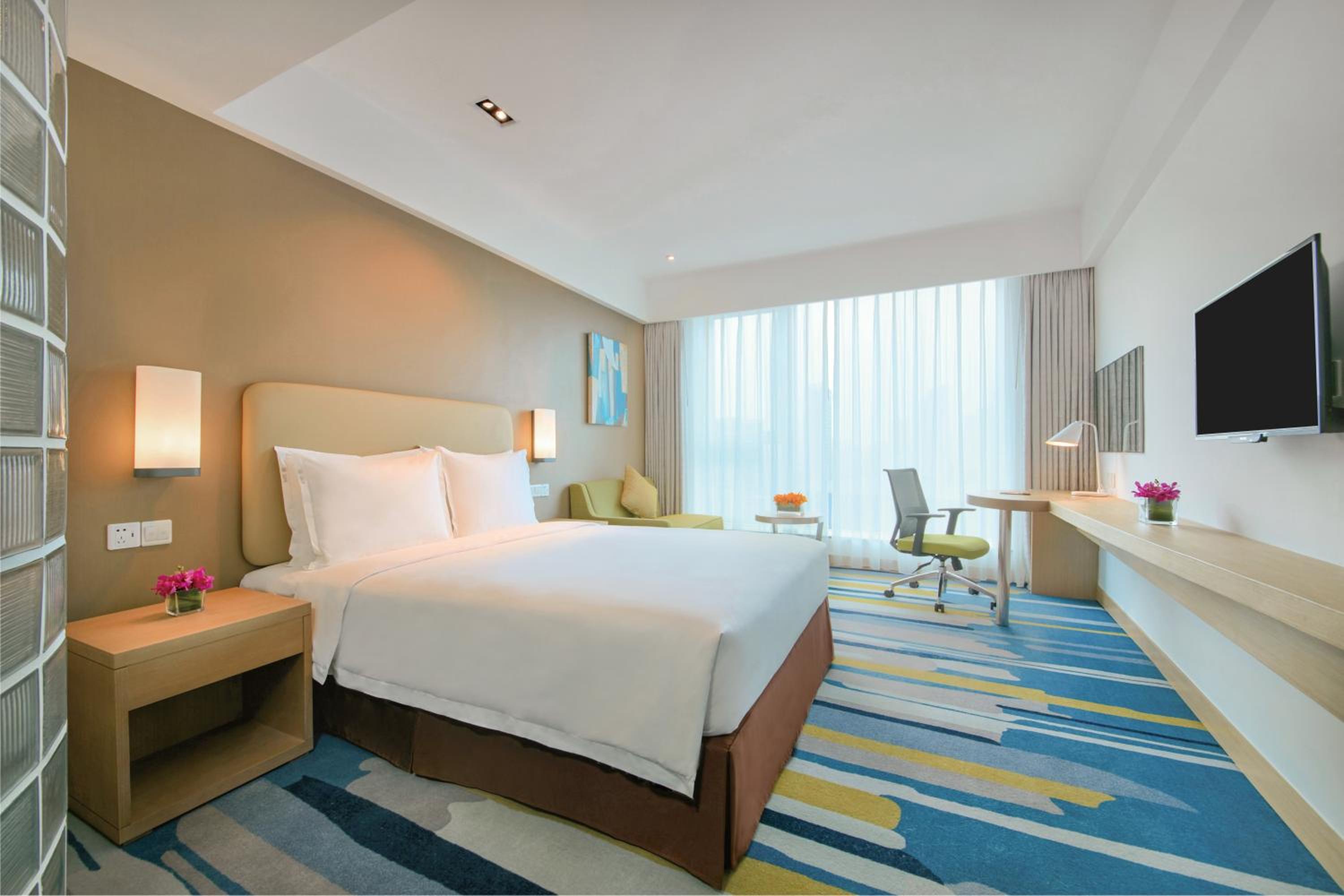 Standard Queen Room - High Floor