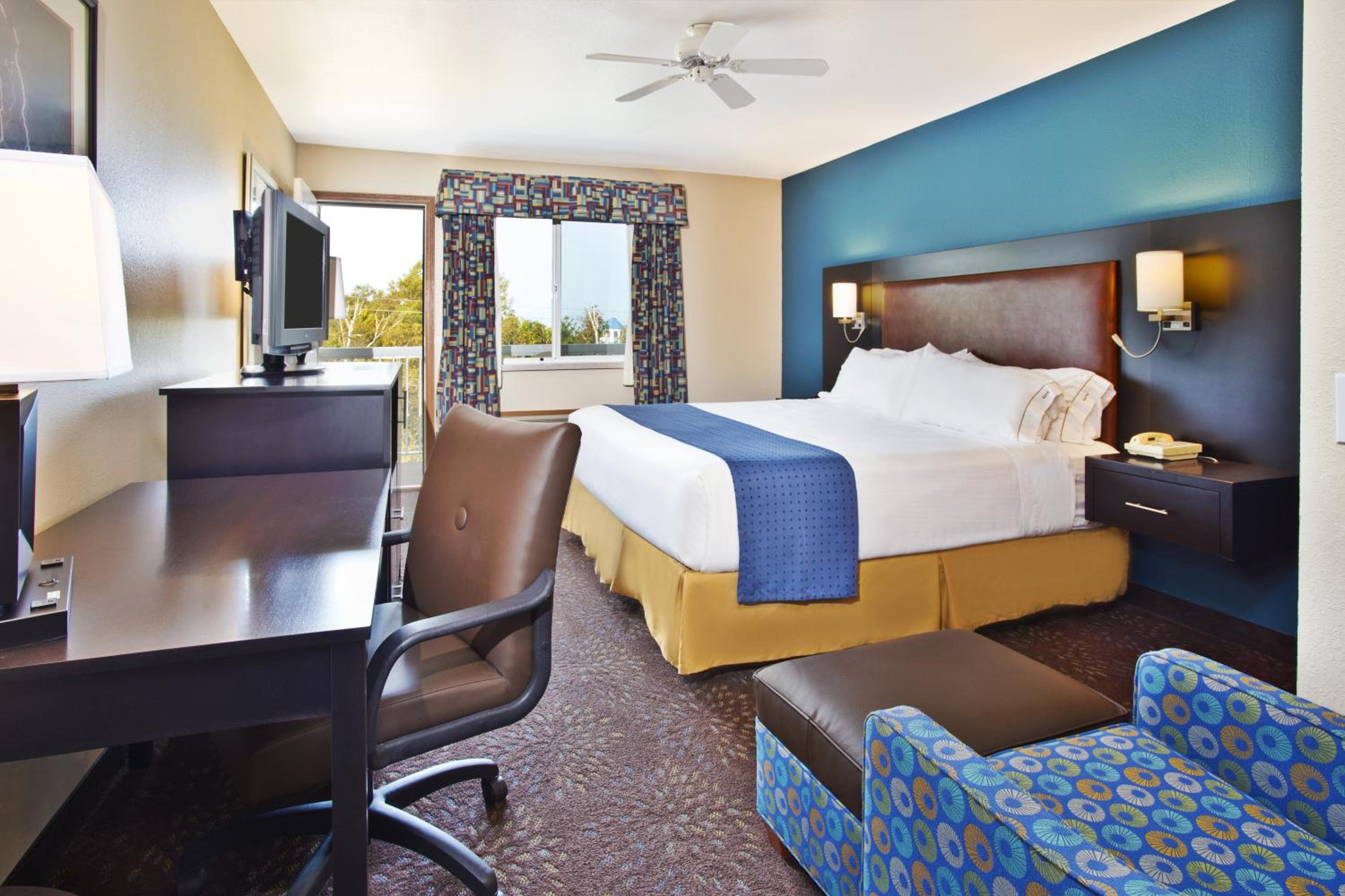 Standard King Room - Photo 1
