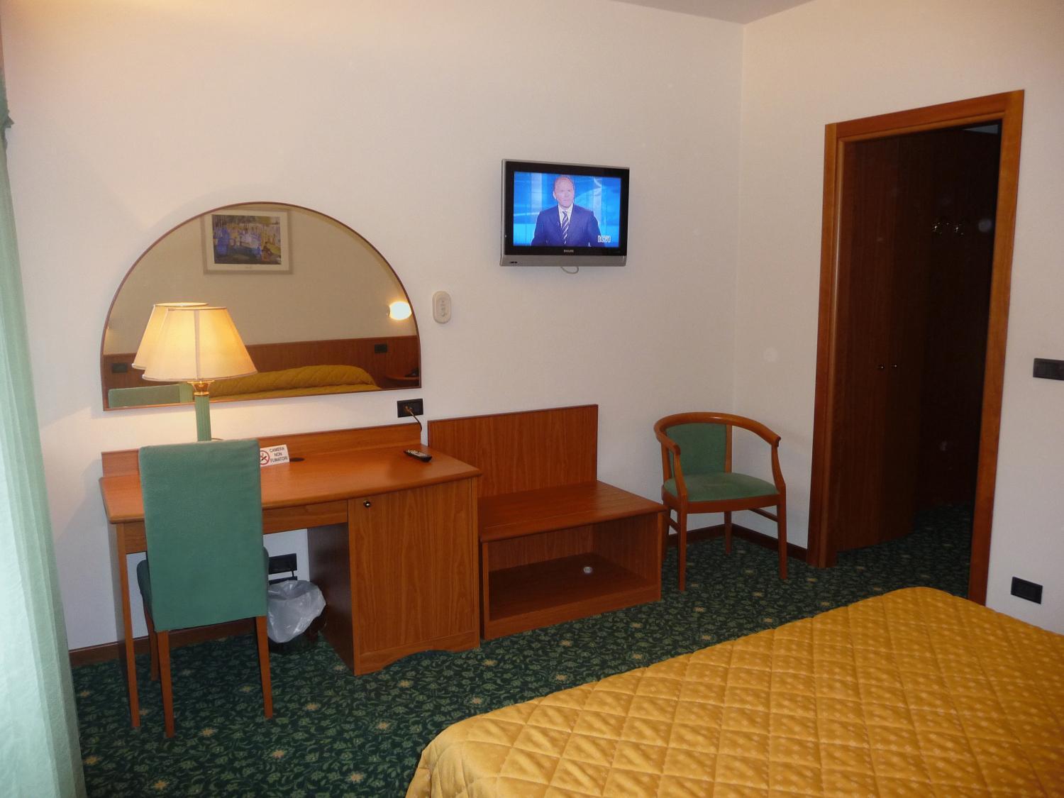 Superior Double Room - Photo 9