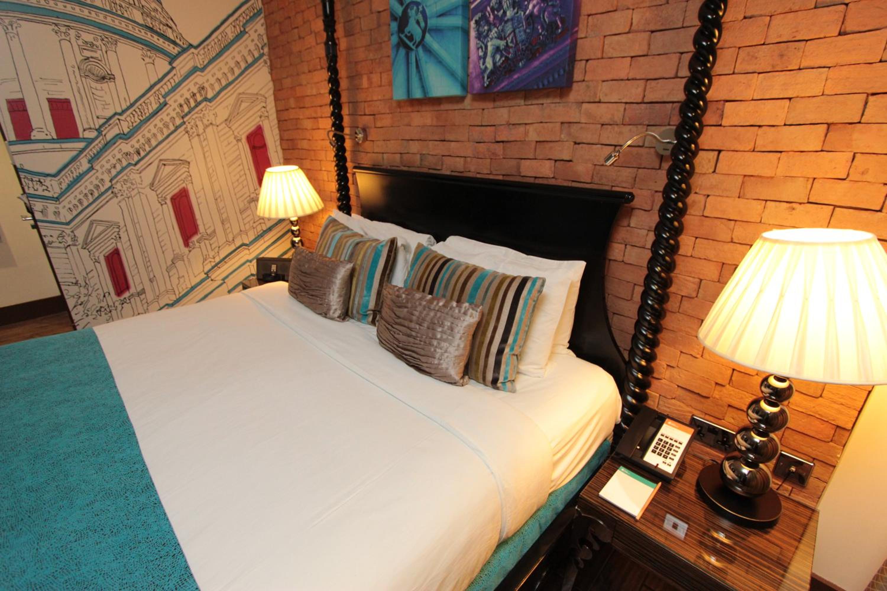 Standard Double Room photo 3