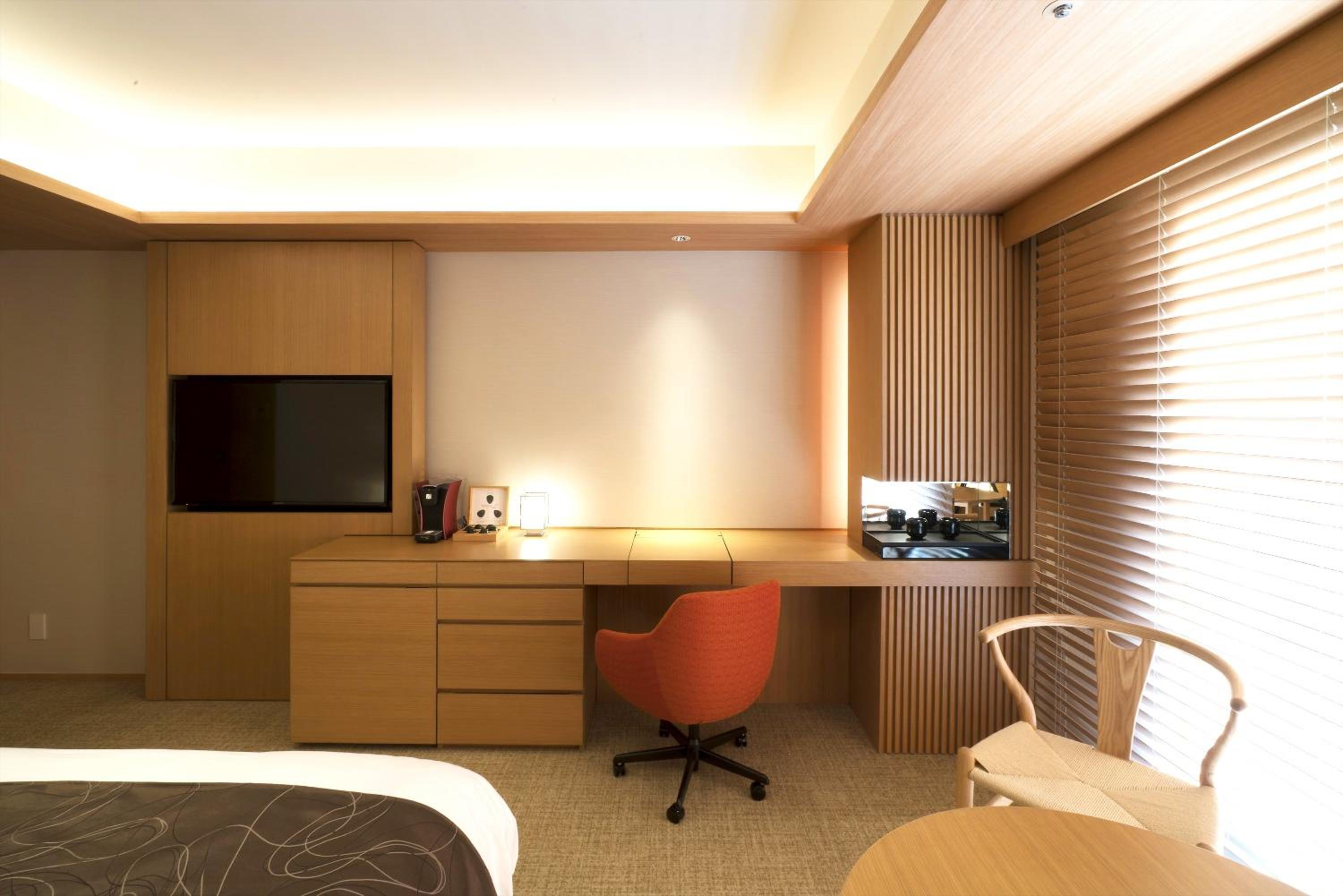 King Room with View - Non-Smoking - Photo 2