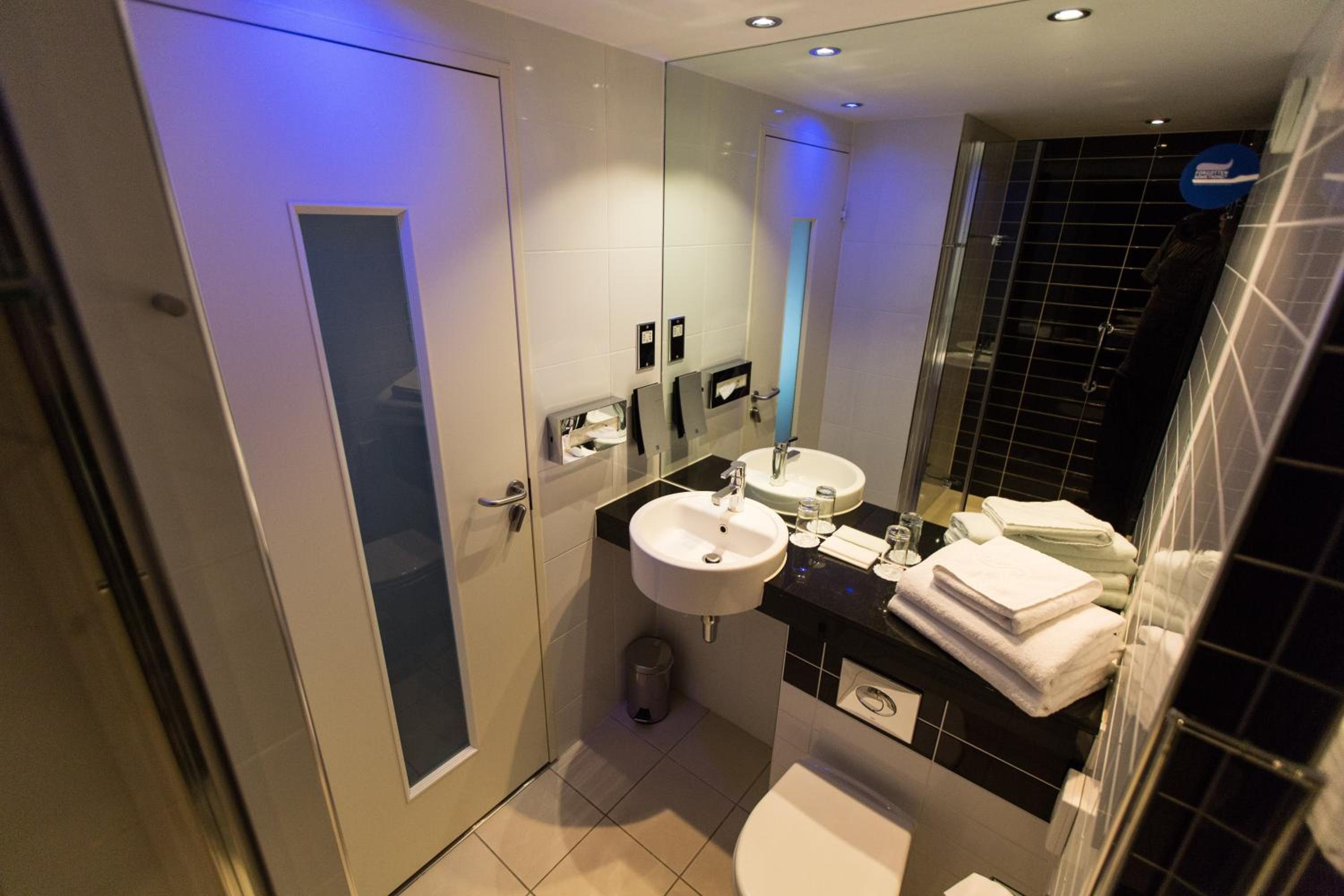 Standard Double Room with Single Sofa Bed and Free Hot Breakfast