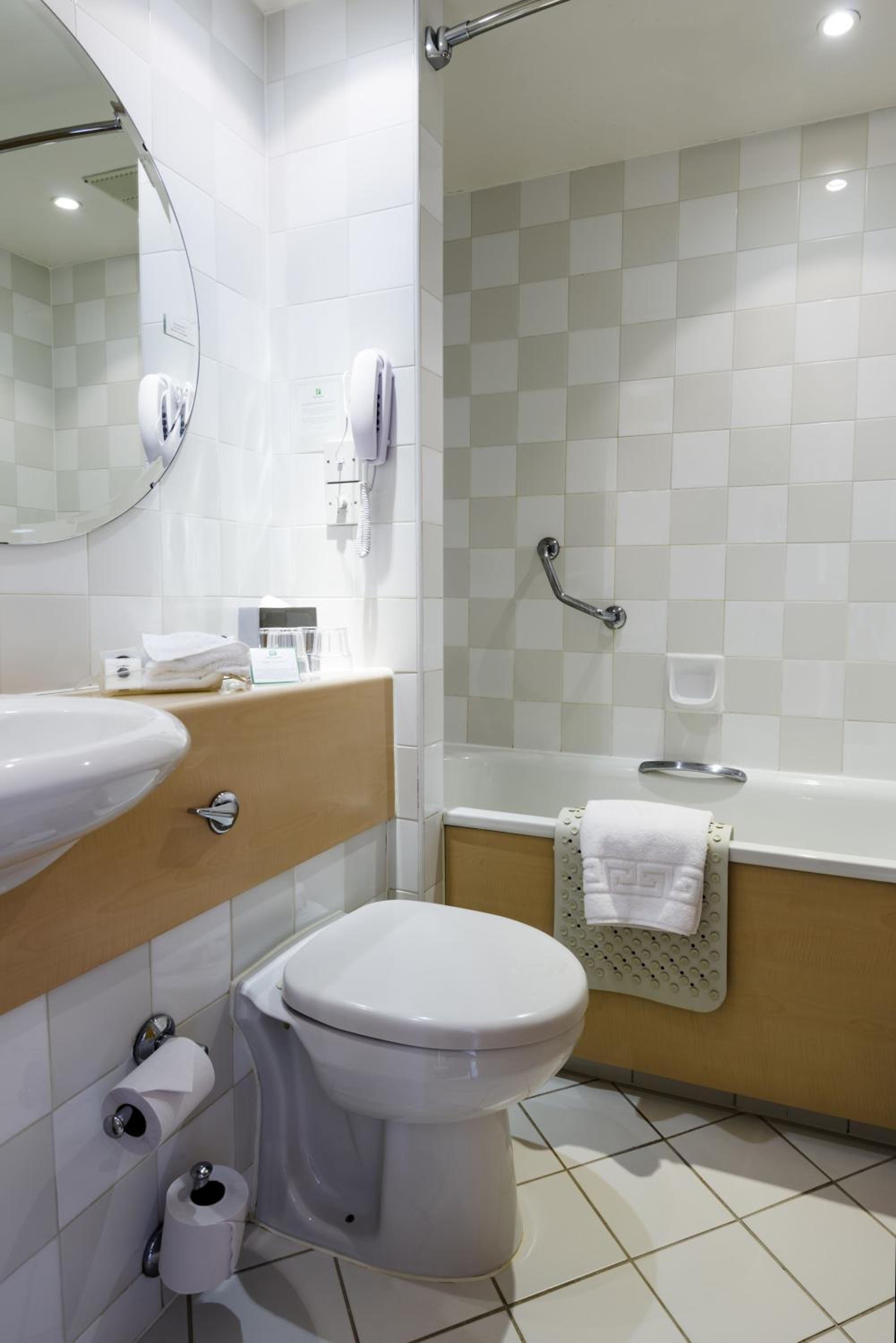 Executive Double Room - Non-Smoking - Photo 2