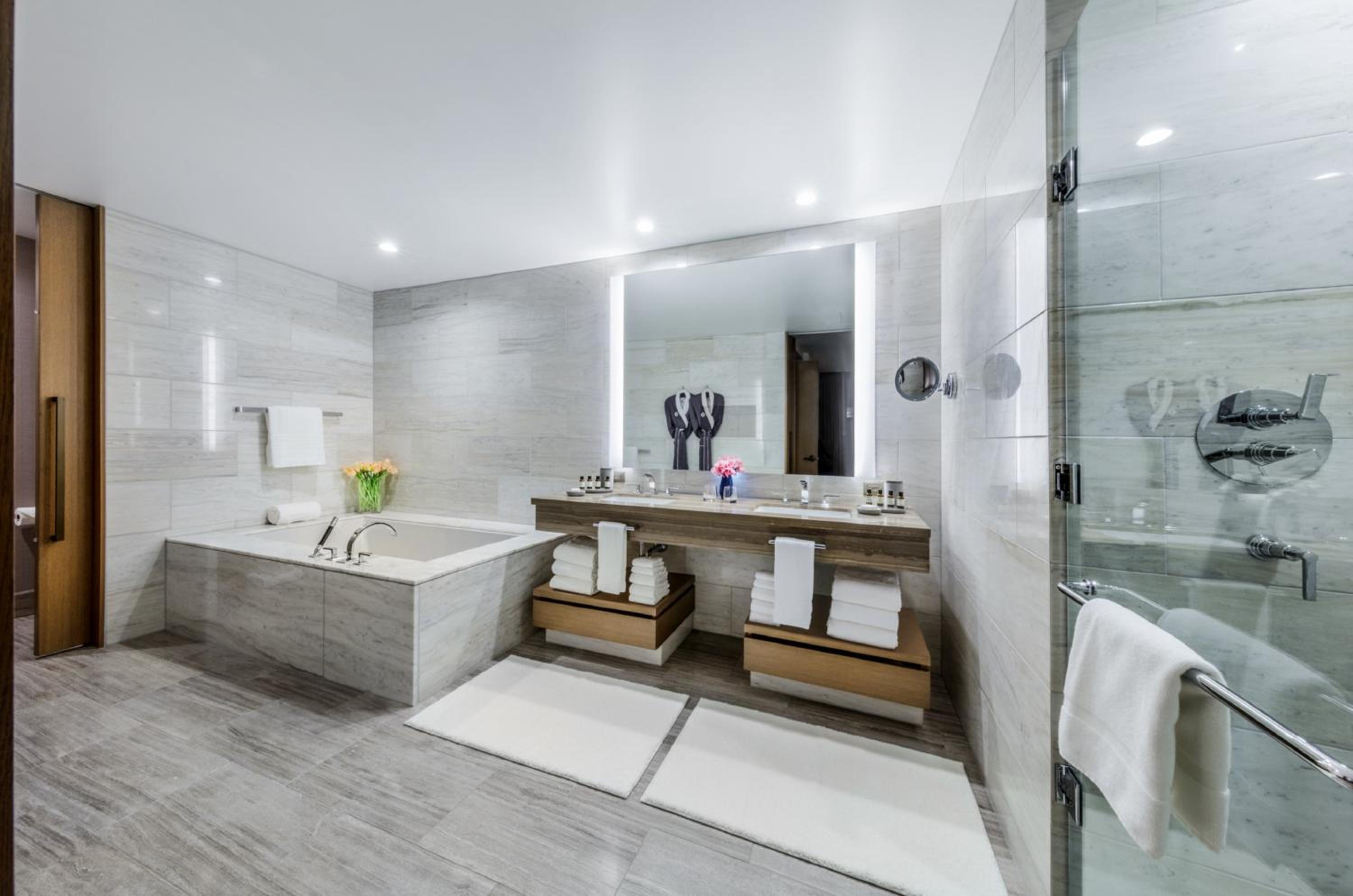 One-Bedroom Suite with City View