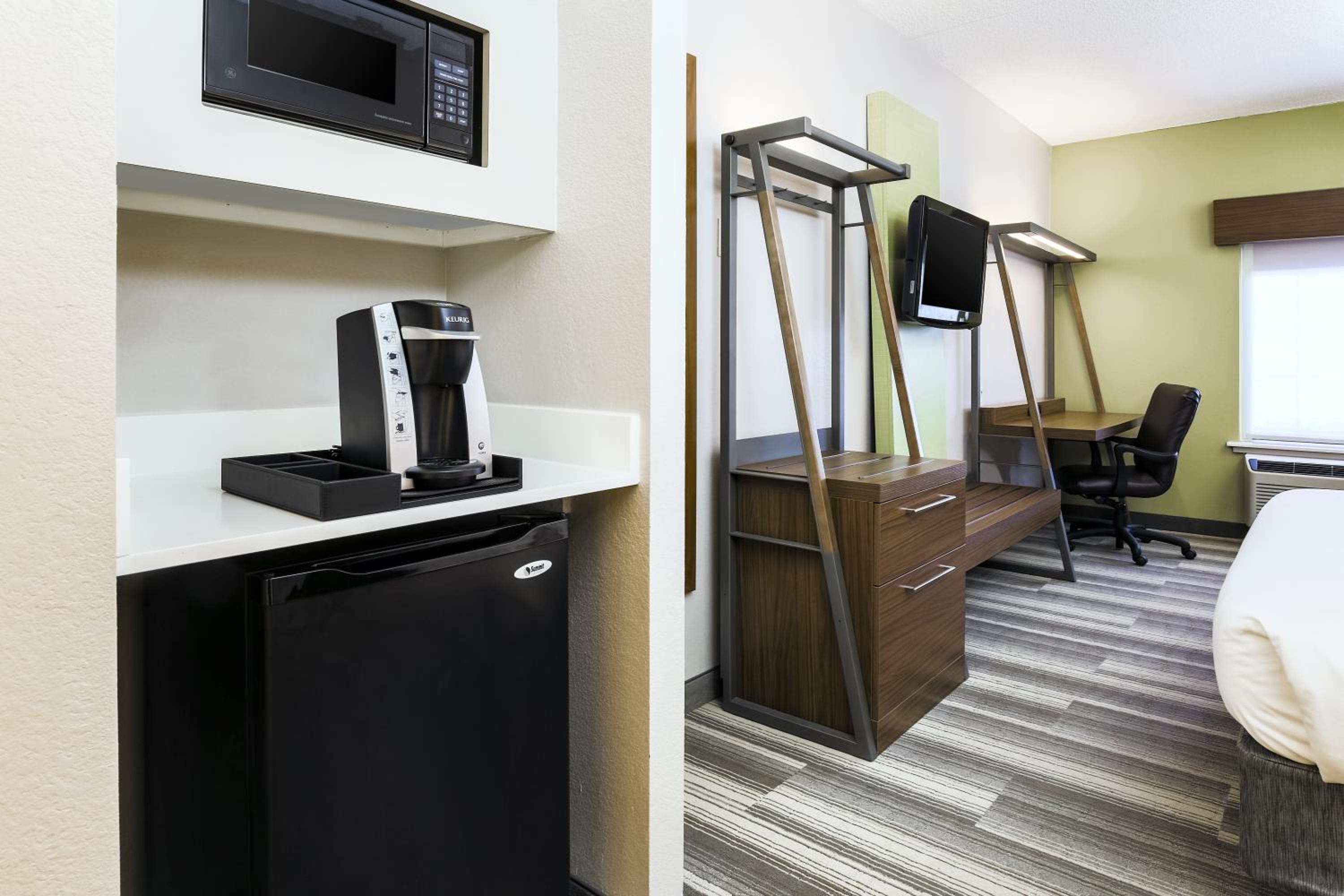 Standard King Room - Photo 1