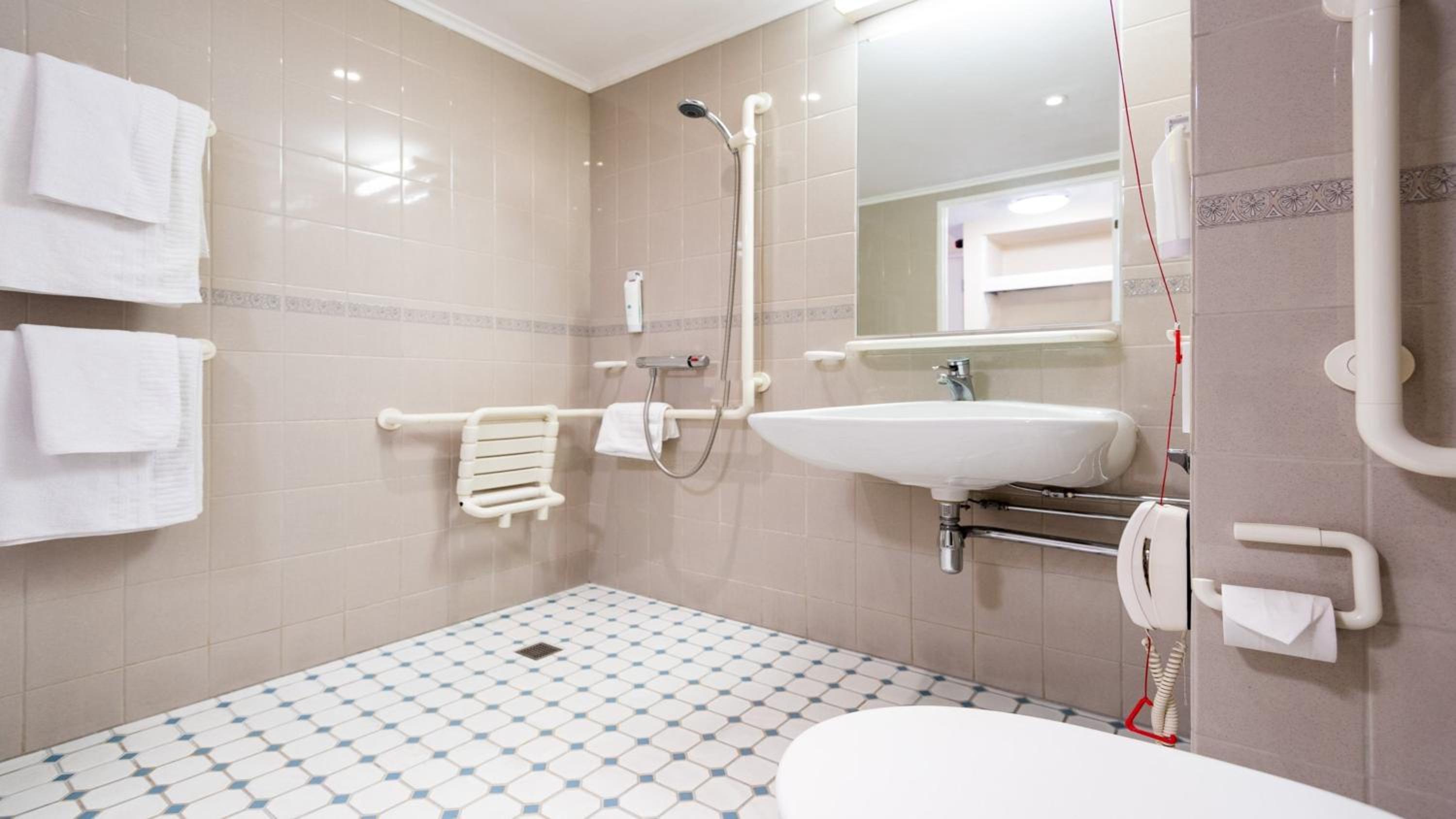 Standard Double Room - Photo 4