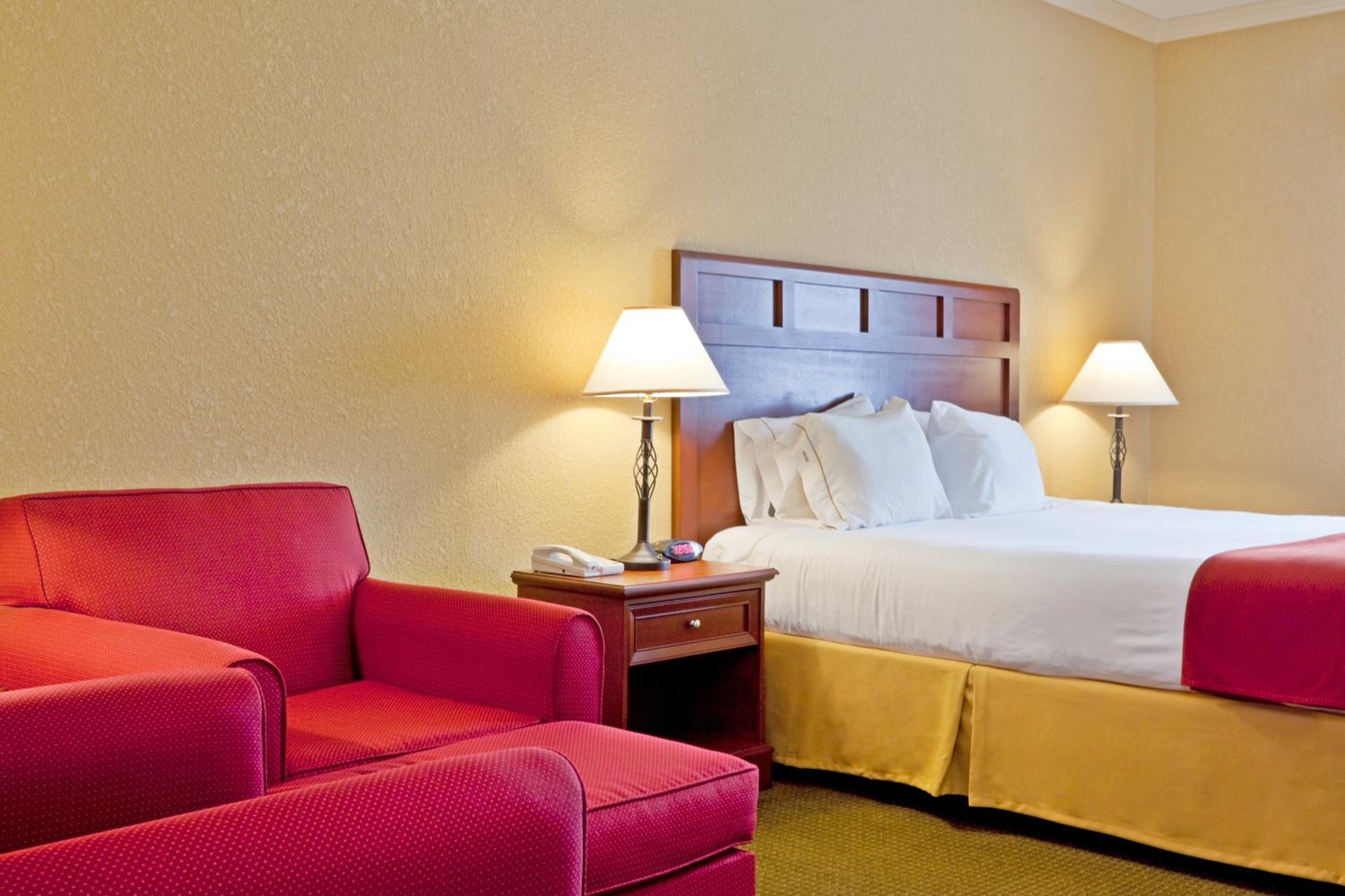 Standard King Room - Photo 1