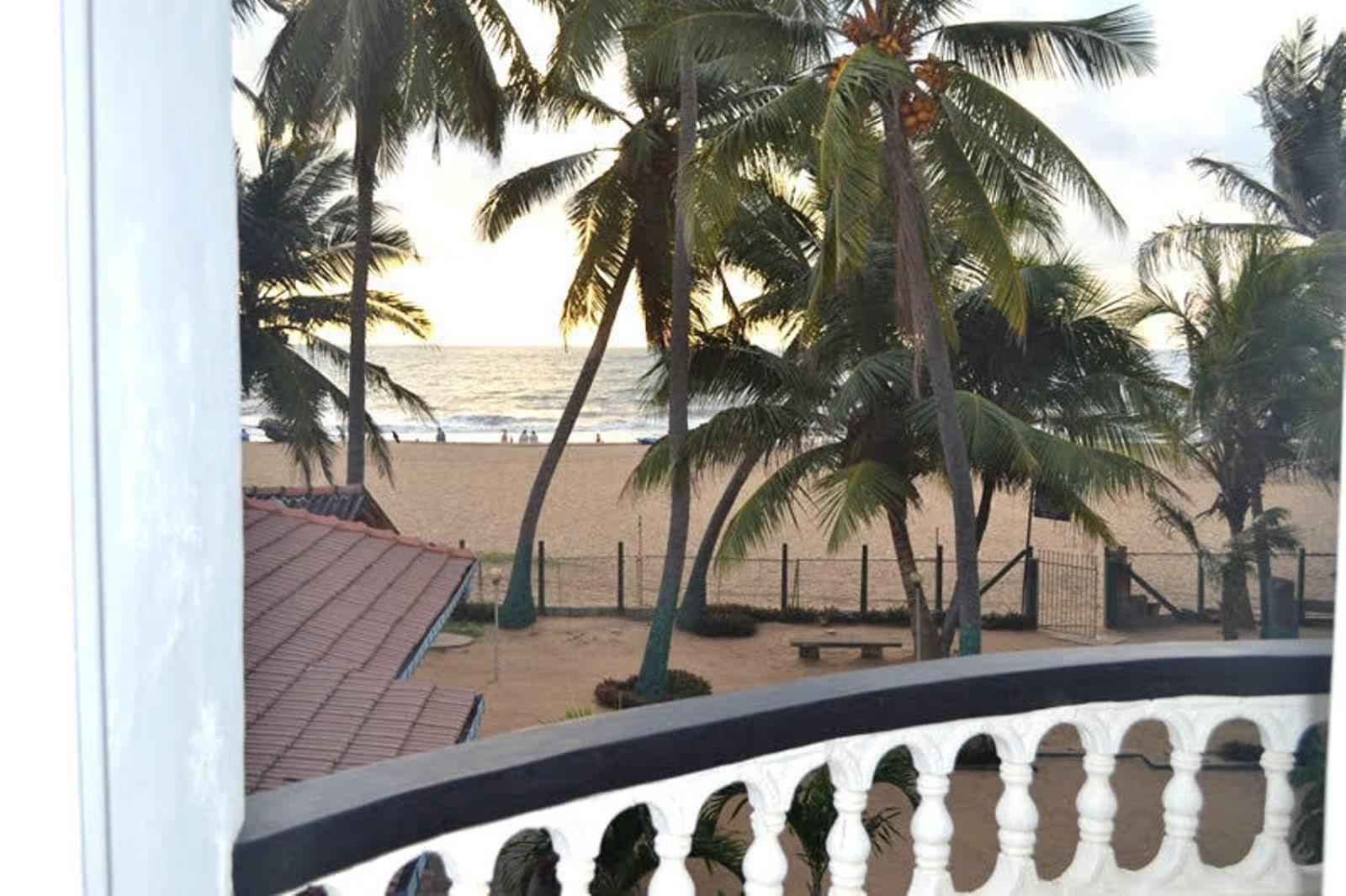 Deluxe Double Room with Balcony and Sea View photo 2