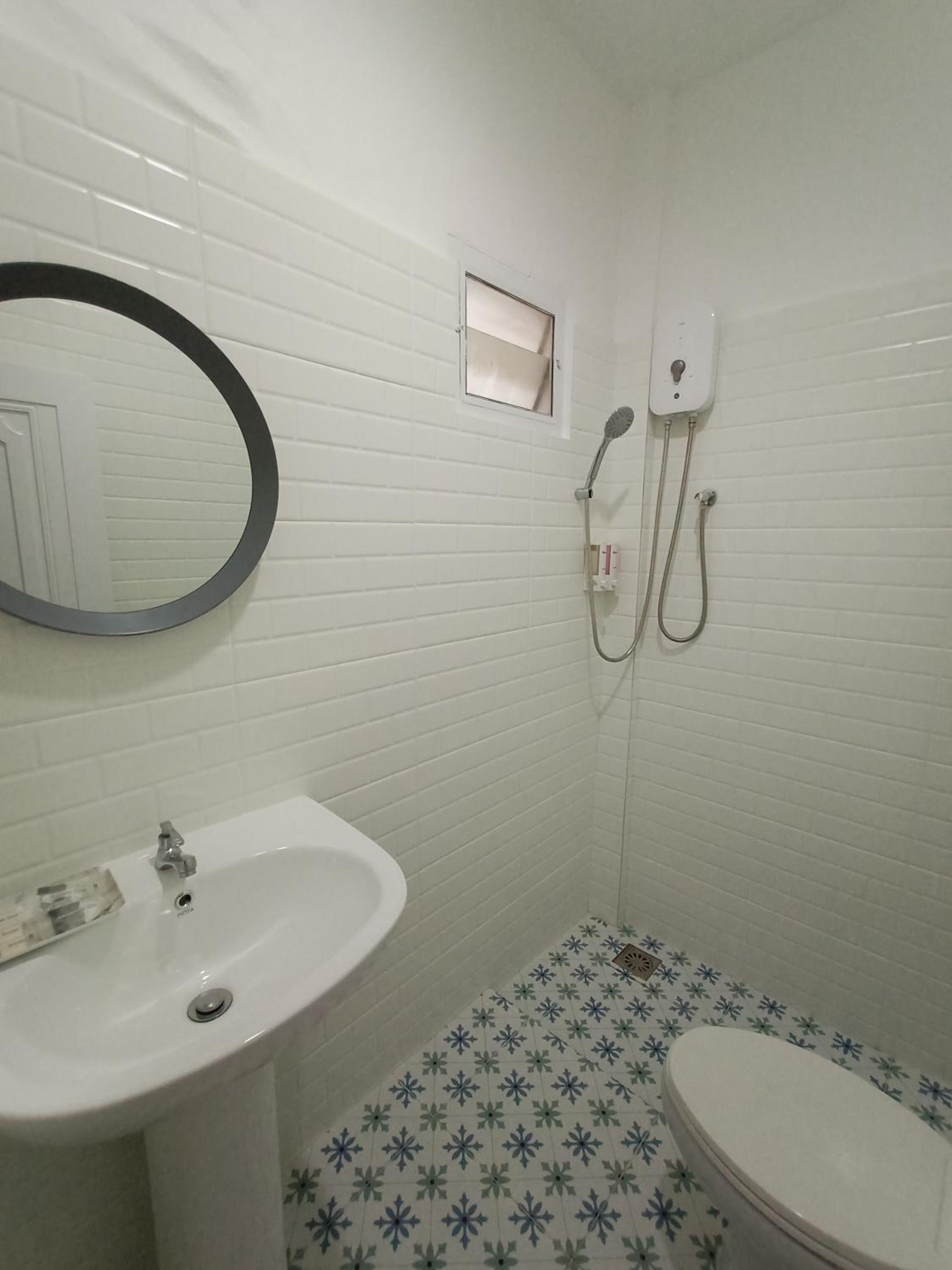 Standard Twin Room - Photo 3