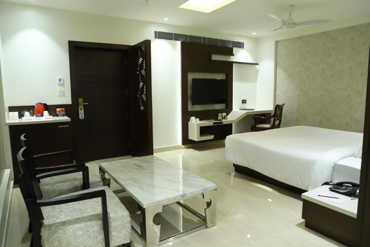 Standard Queen Room photo 2