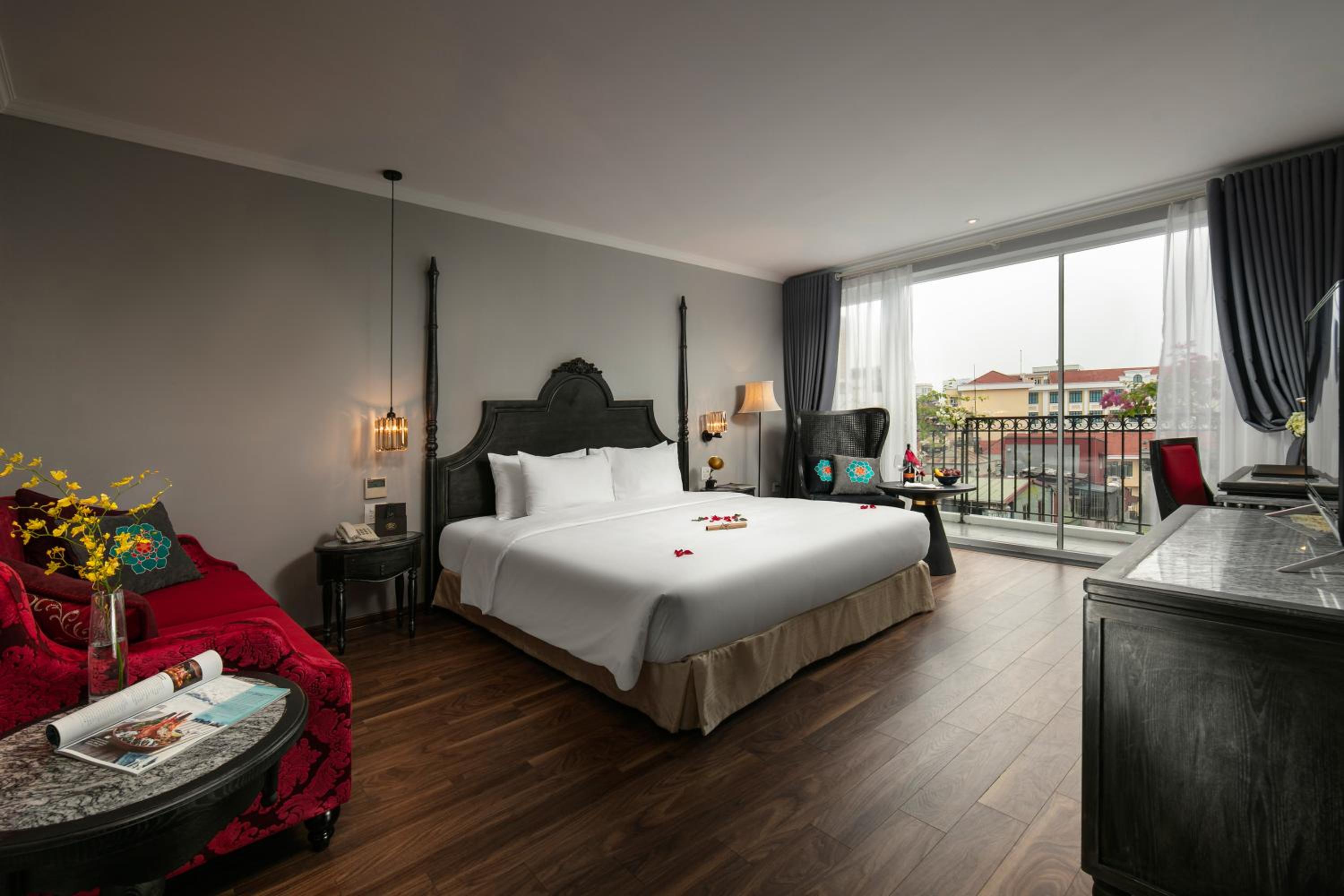 Junior Suite with Balcony