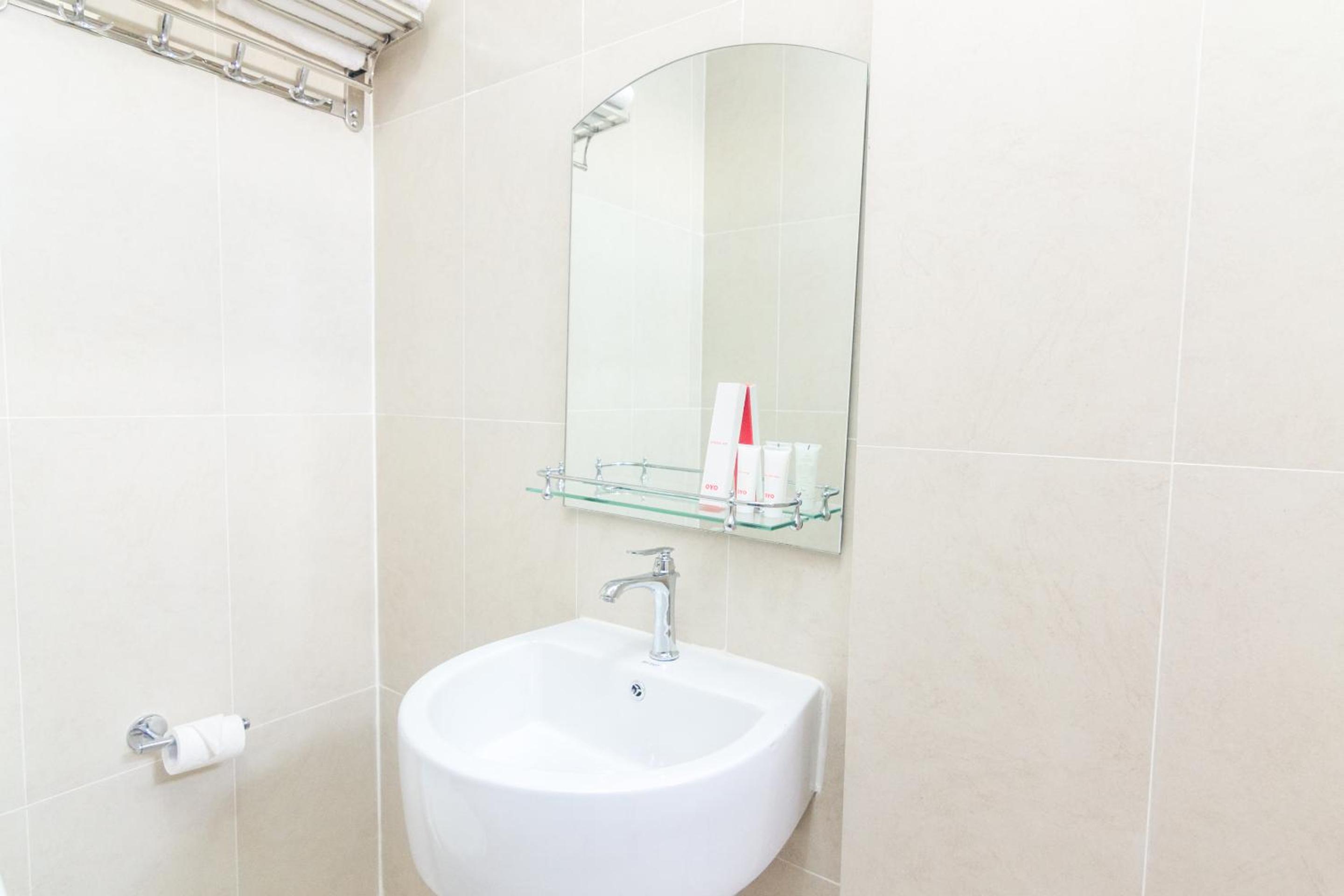 Standard Double Room - Photo 6