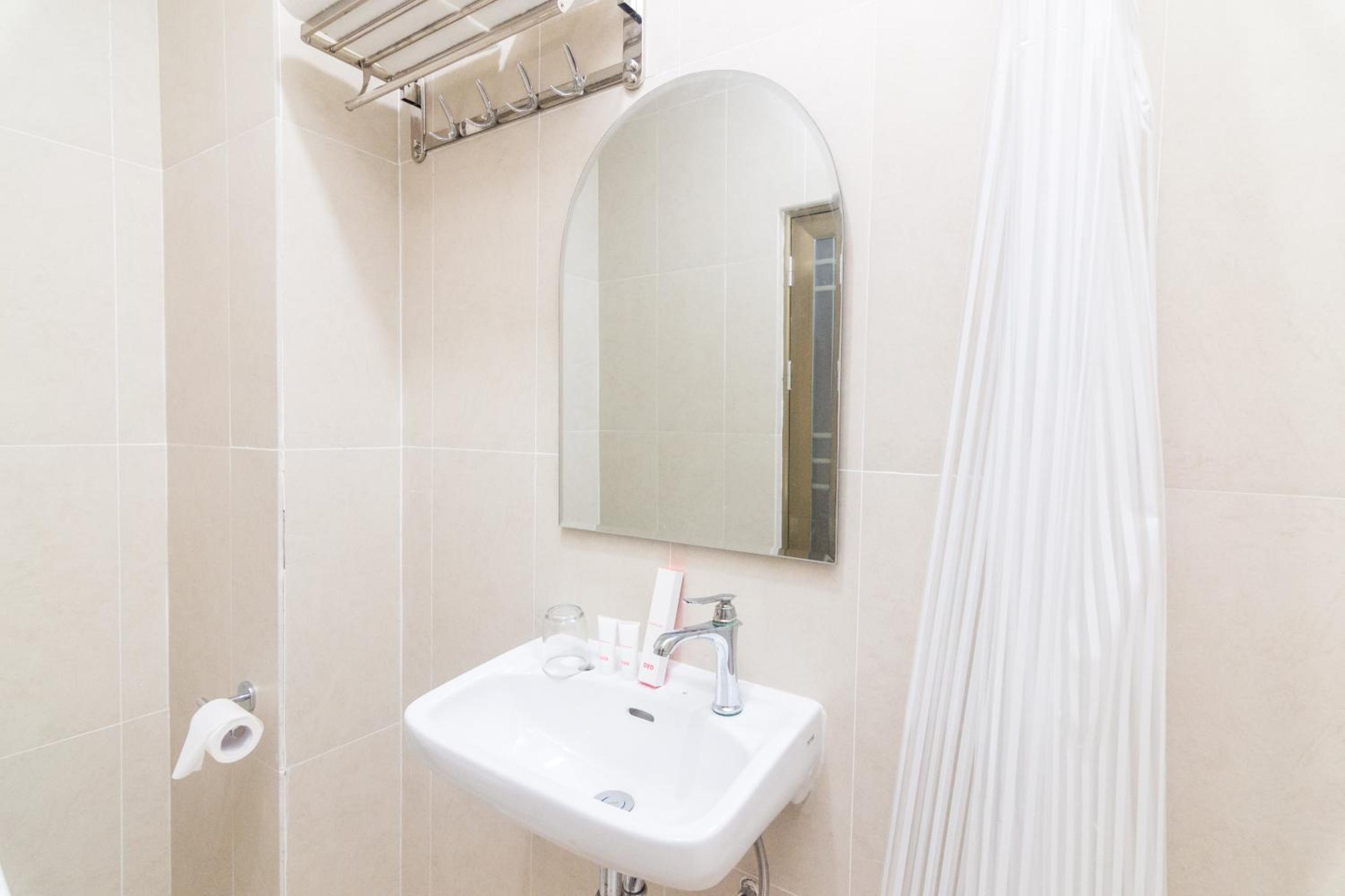Delxue Twin Room - Photo 8