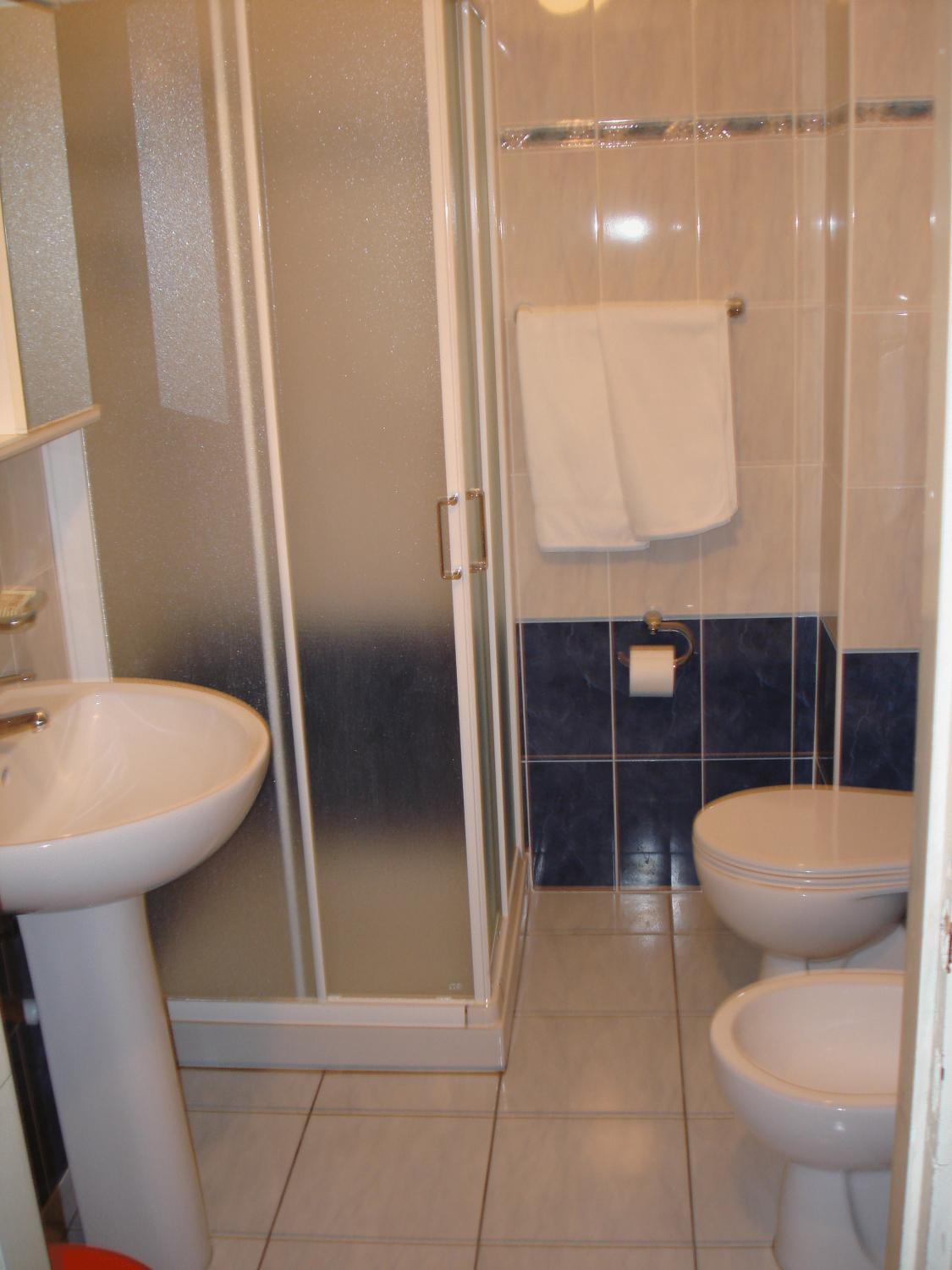 Double Room - Photo 2