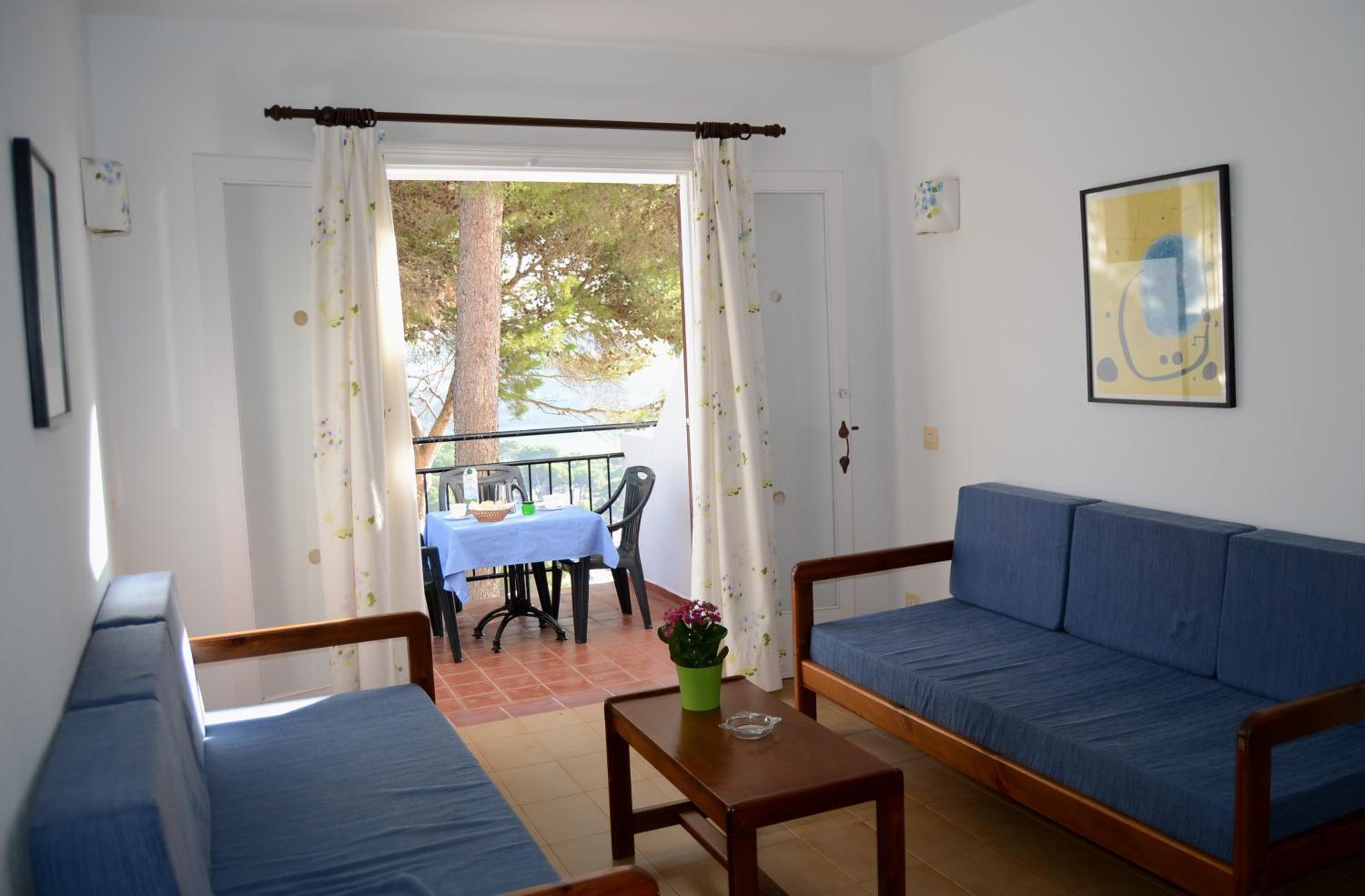 Apartamento de dos habitaciones con vista al mar (4 adultos + 2 niños)