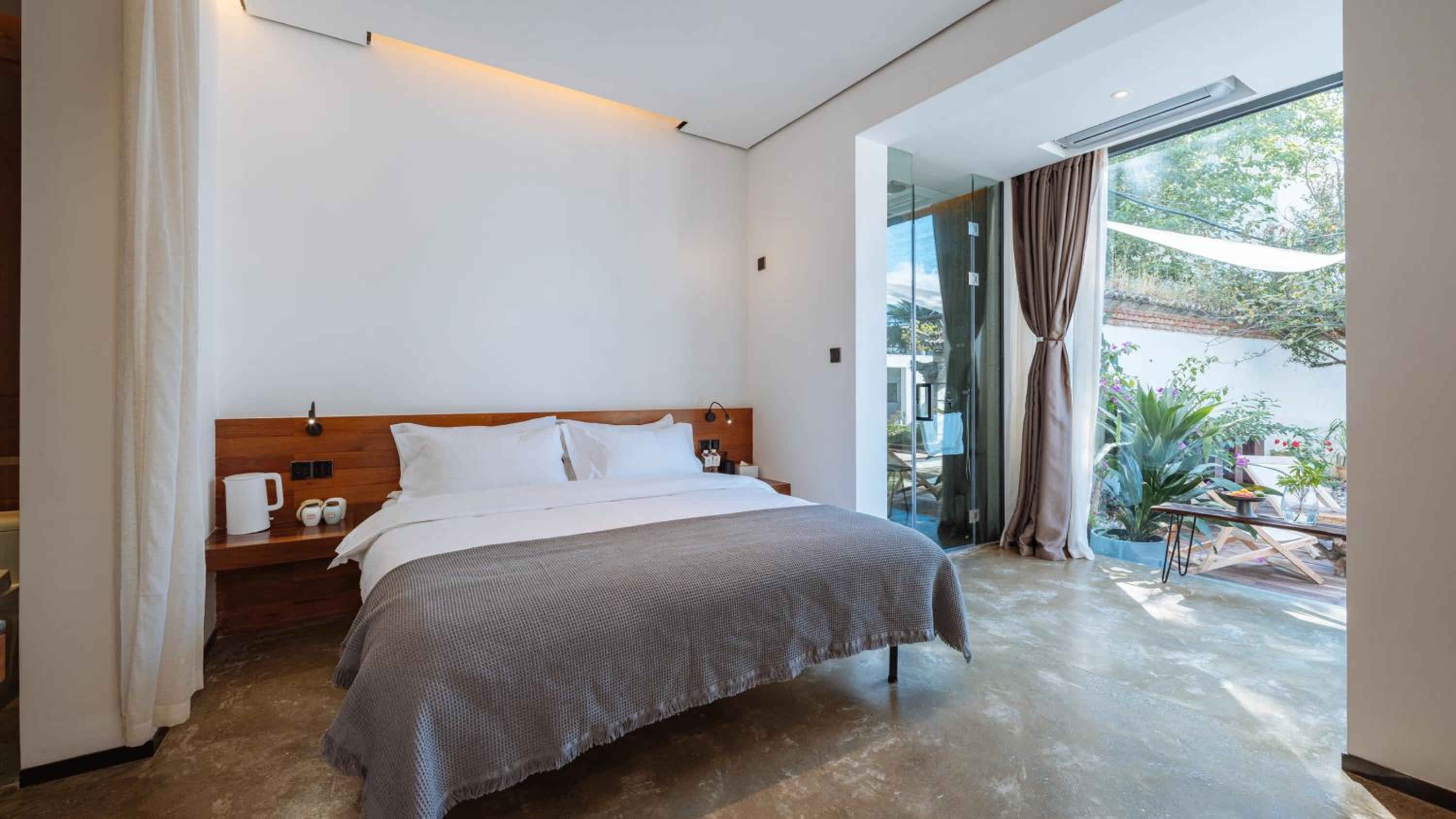Superior Double or Twin Room with Garden View