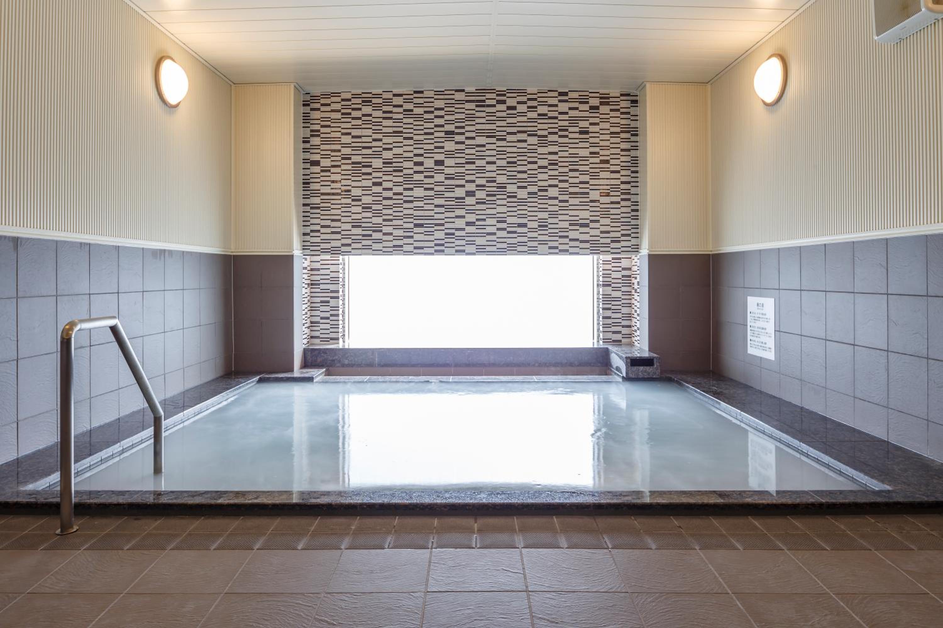 Single Room with Shower - Non-Smoking photo 3
